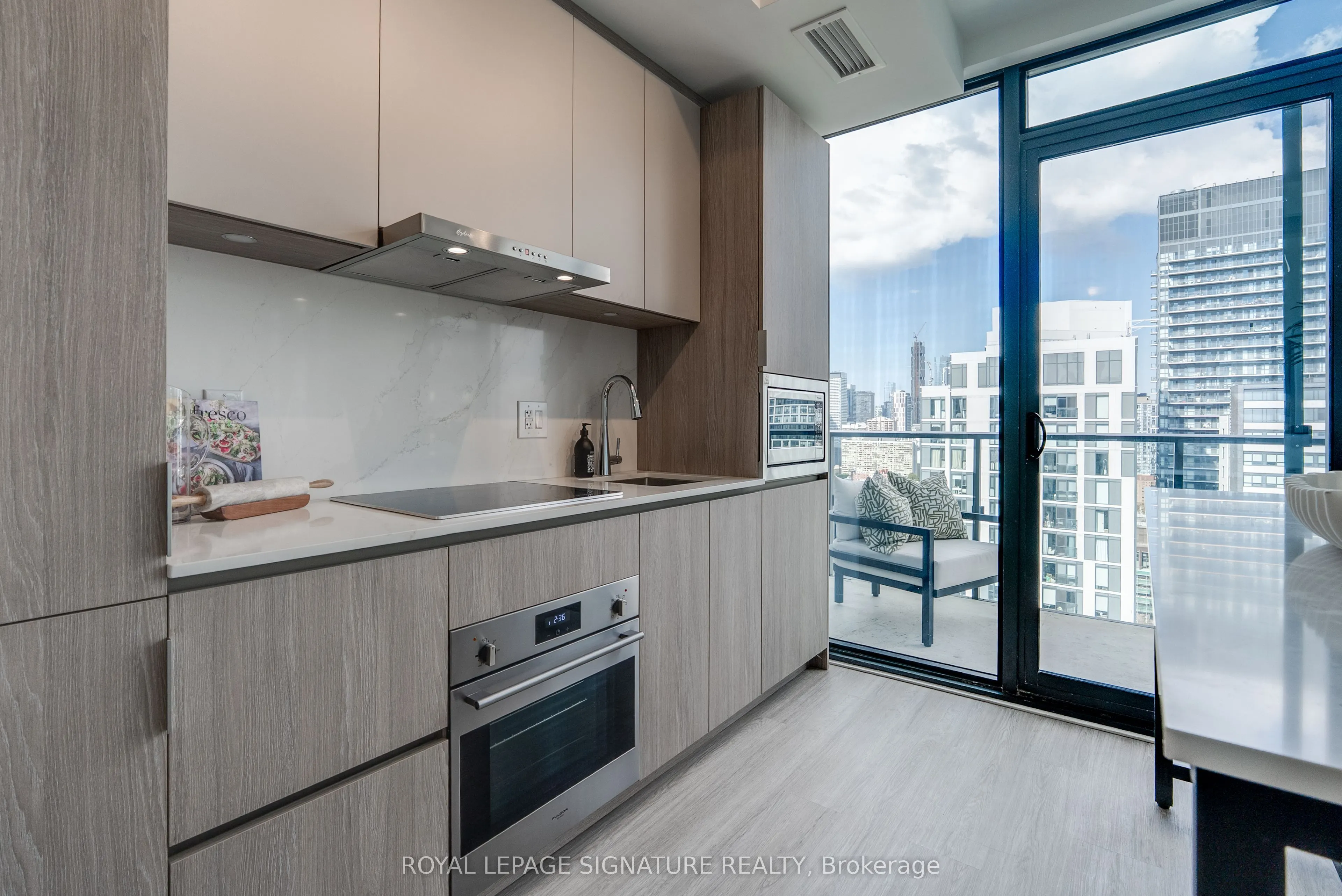 47 Mutual Street #3205