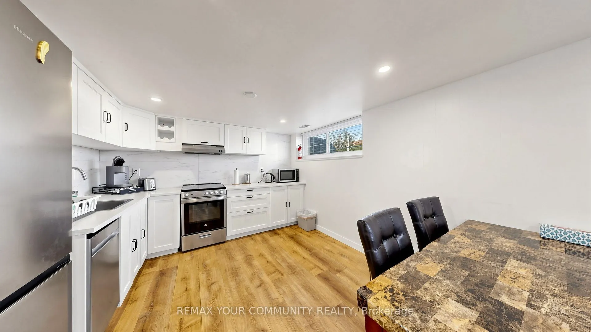 487 Hounslow Avenue