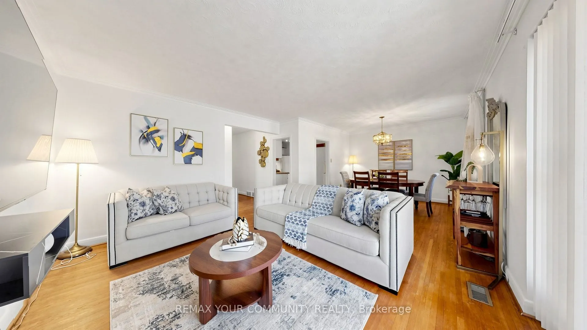 487 Hounslow Avenue