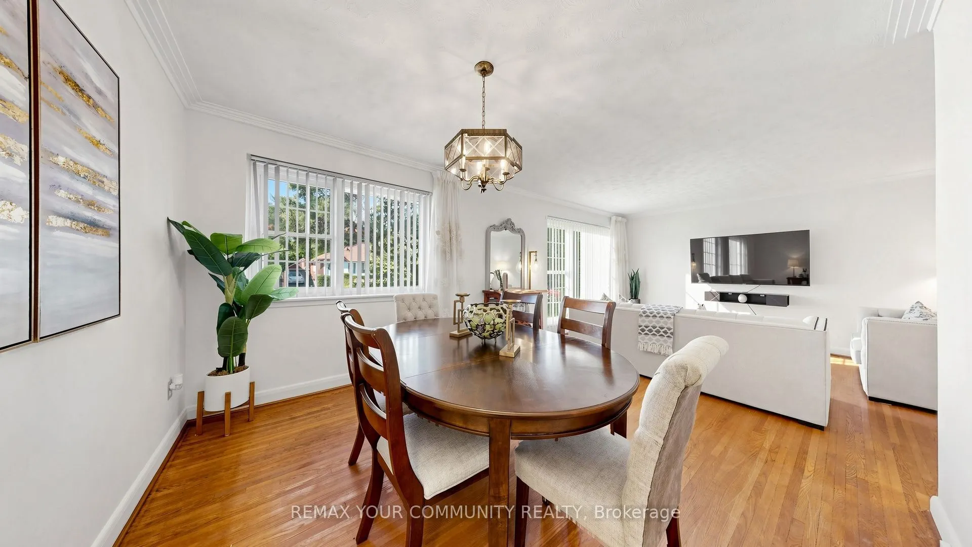 487 Hounslow Avenue