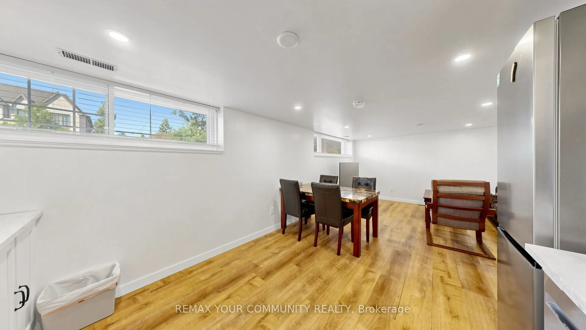 487 Hounslow Avenue