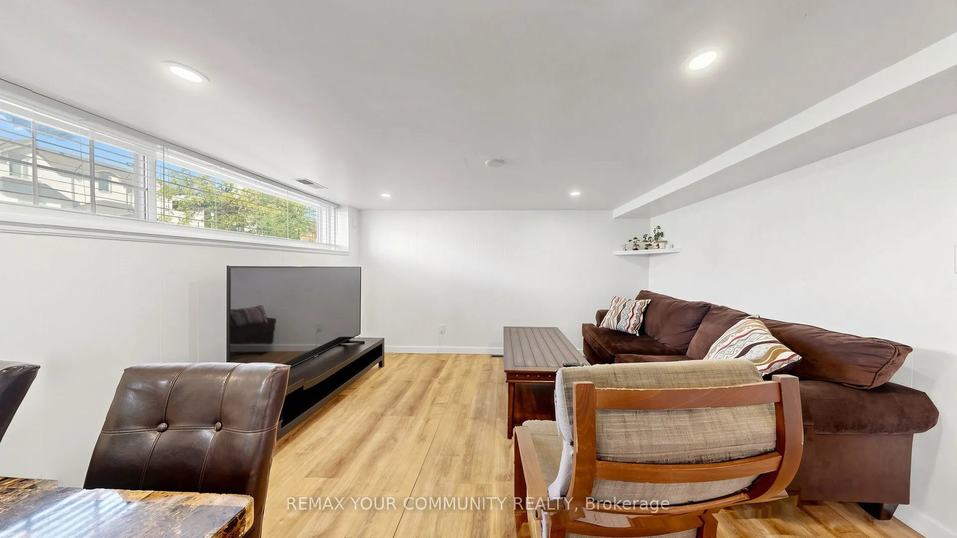 487 Hounslow Avenue