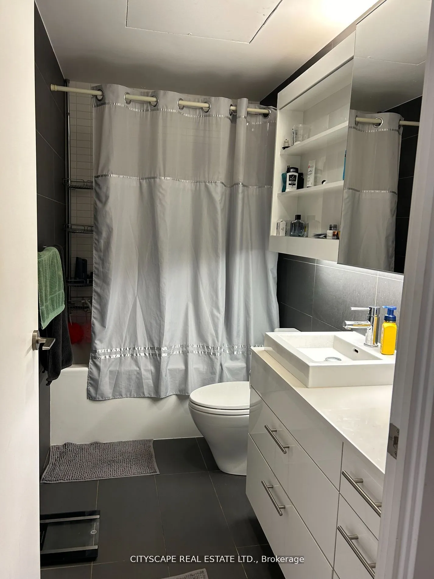 32 Trolley Crescent #413