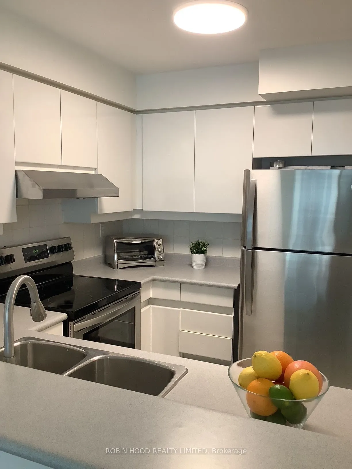 942 Yonge Street #1005