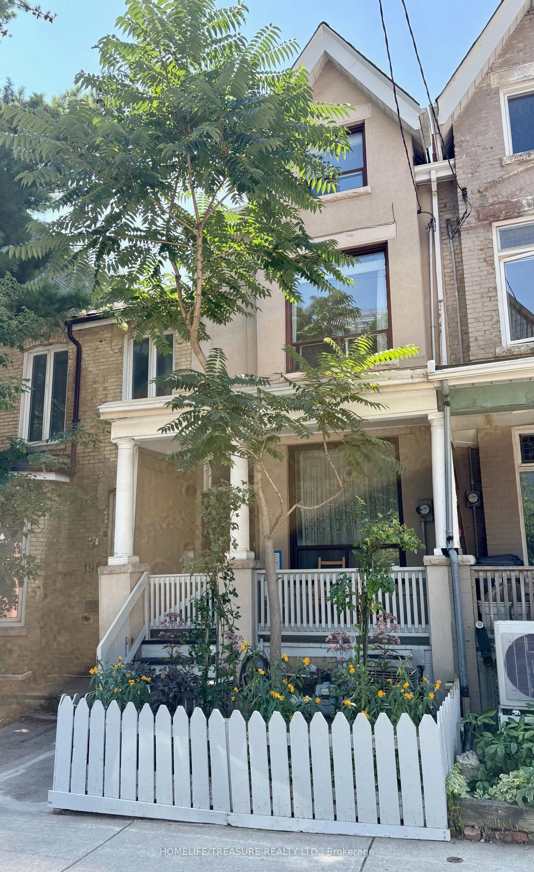 198 McCaul Street