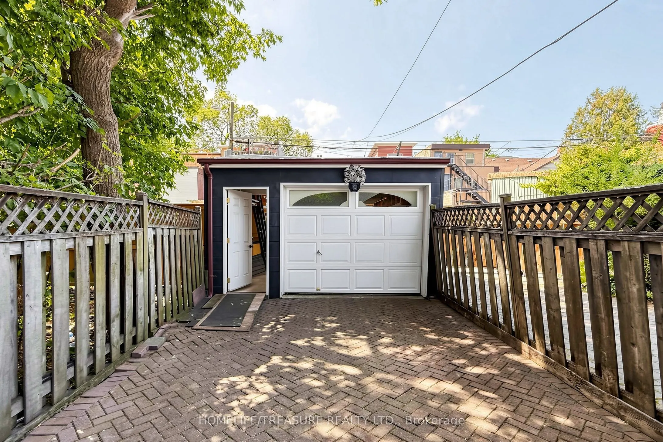 198 McCaul Street