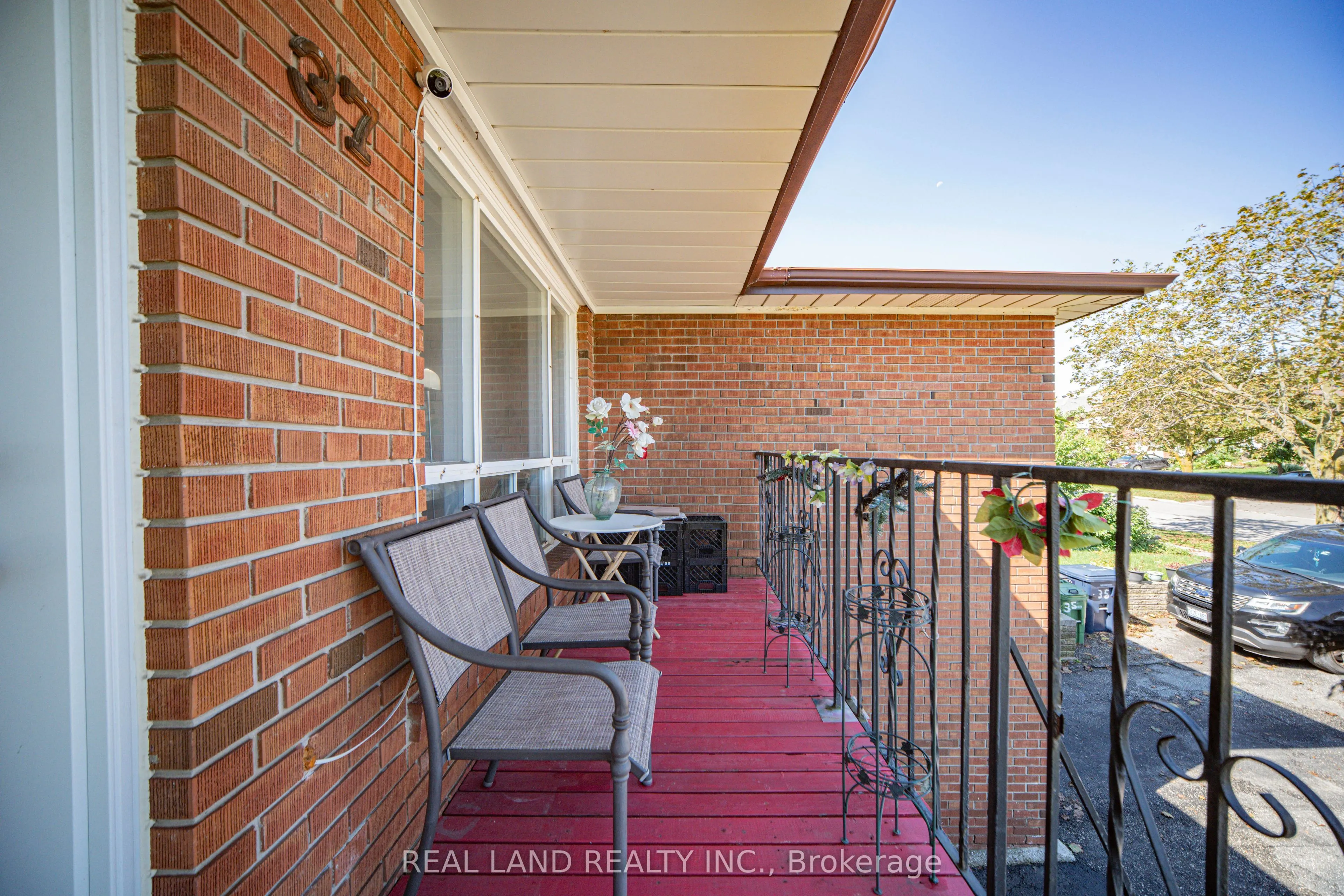 37 Pawnee Avenue