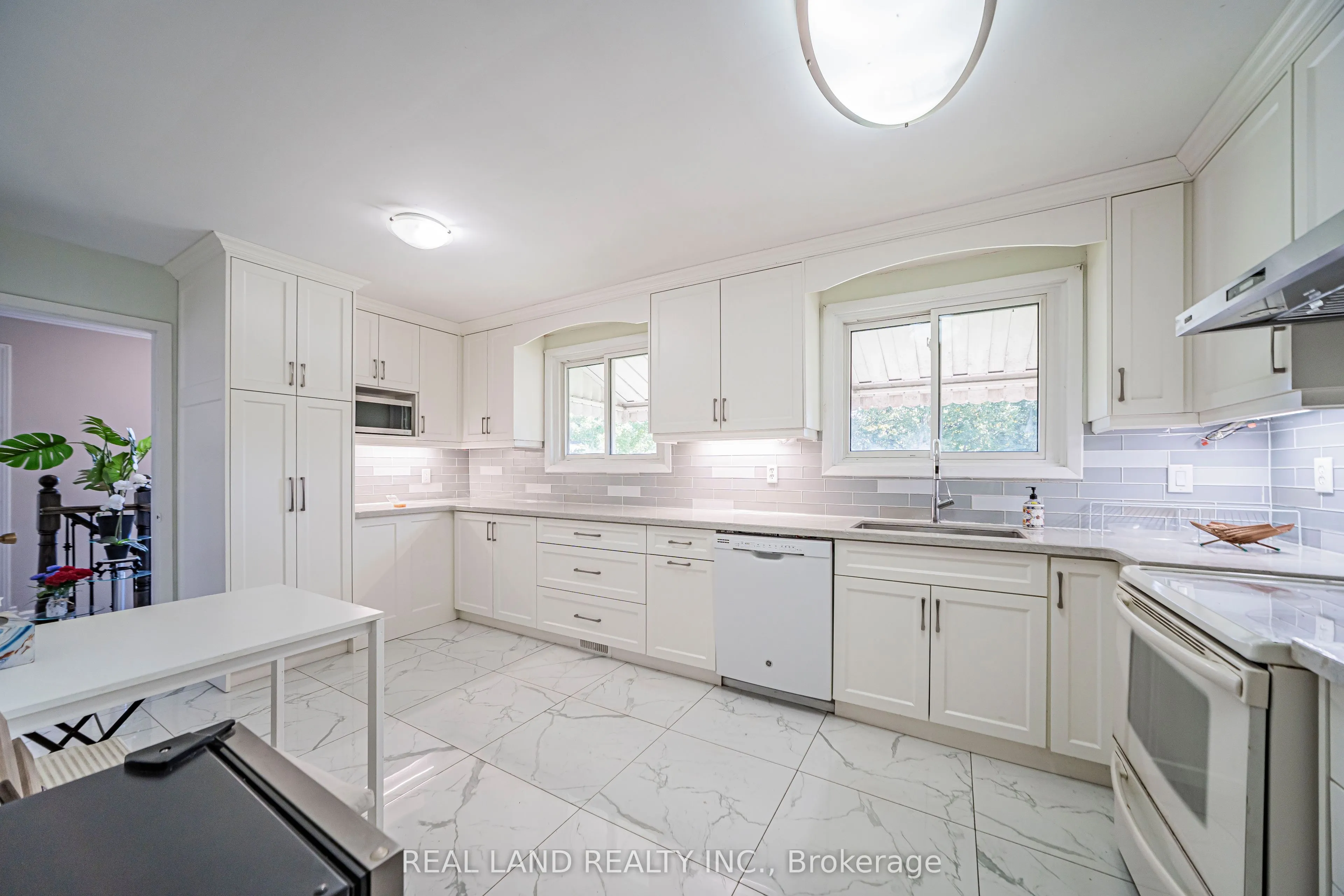 37 Pawnee Avenue