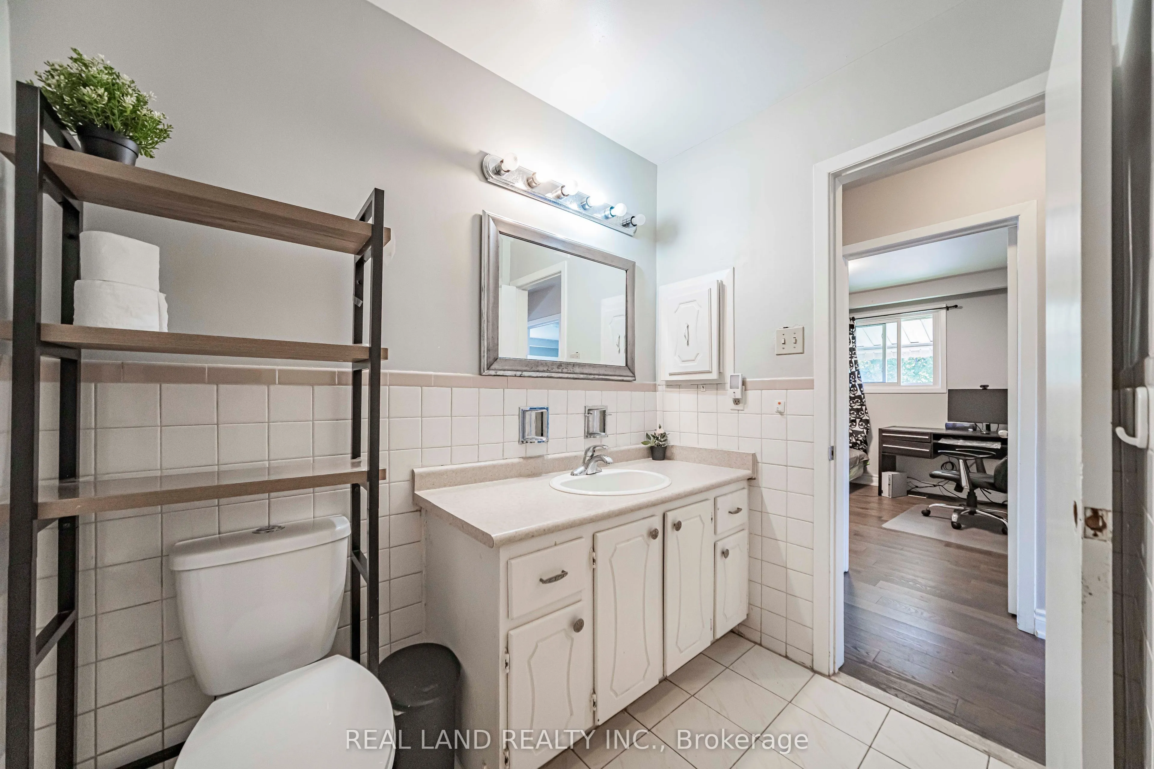 37 Pawnee Avenue