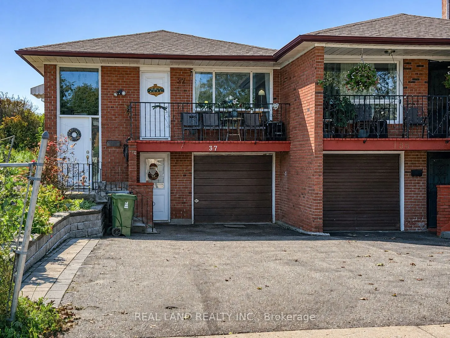 37 Pawnee Avenue