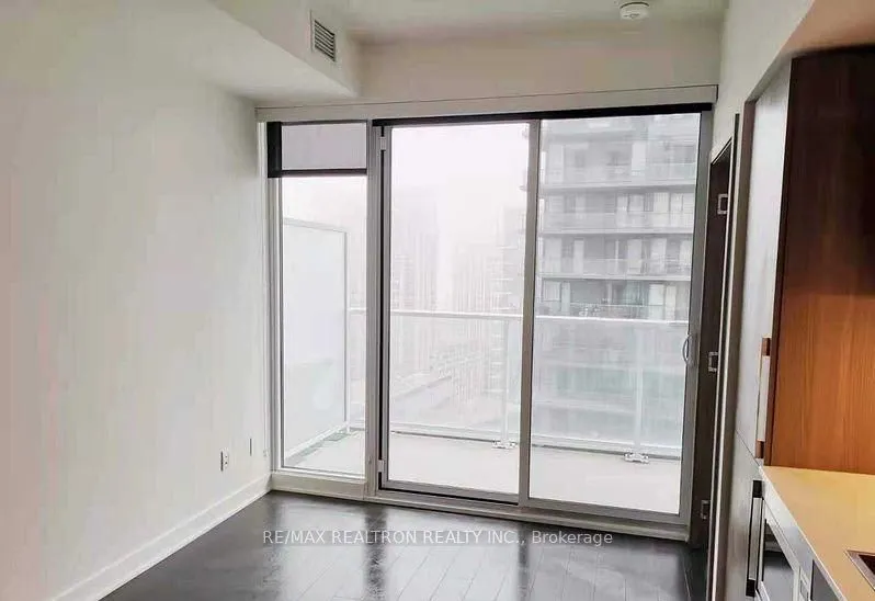 19 Bathurst Street #2702