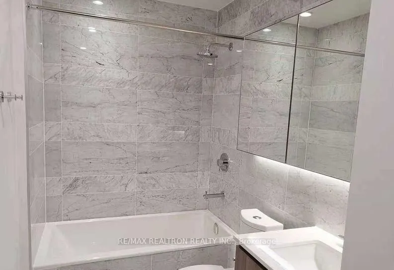 19 Bathurst Street #2702