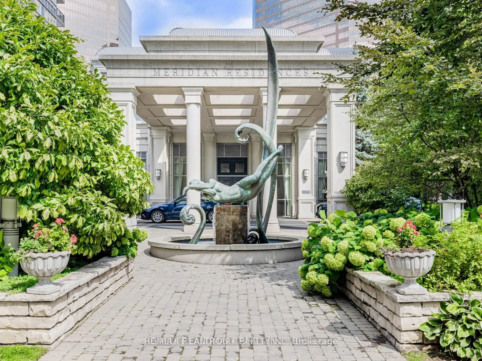 25 Greenview Avenue #315