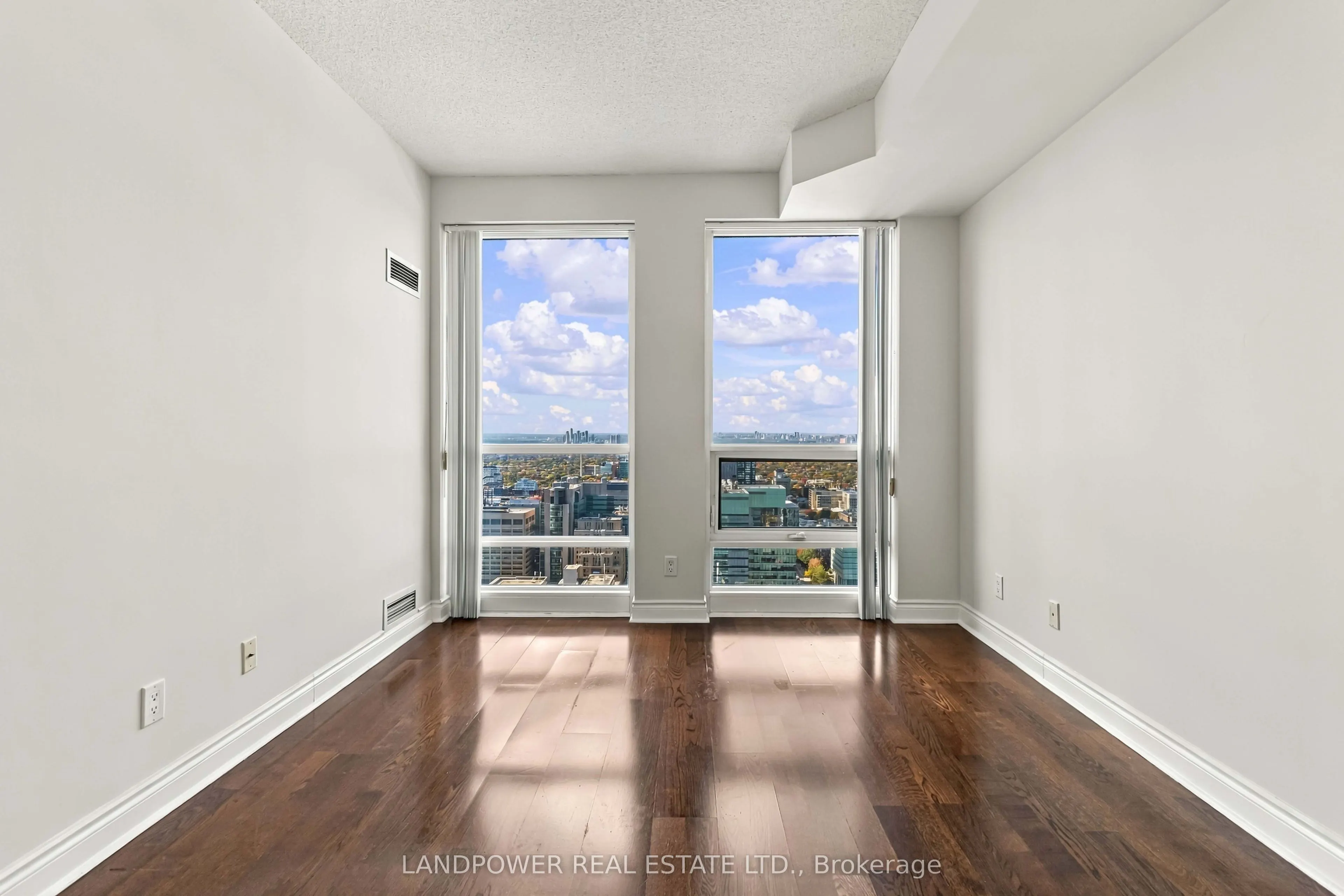 763 Bay Street #4908