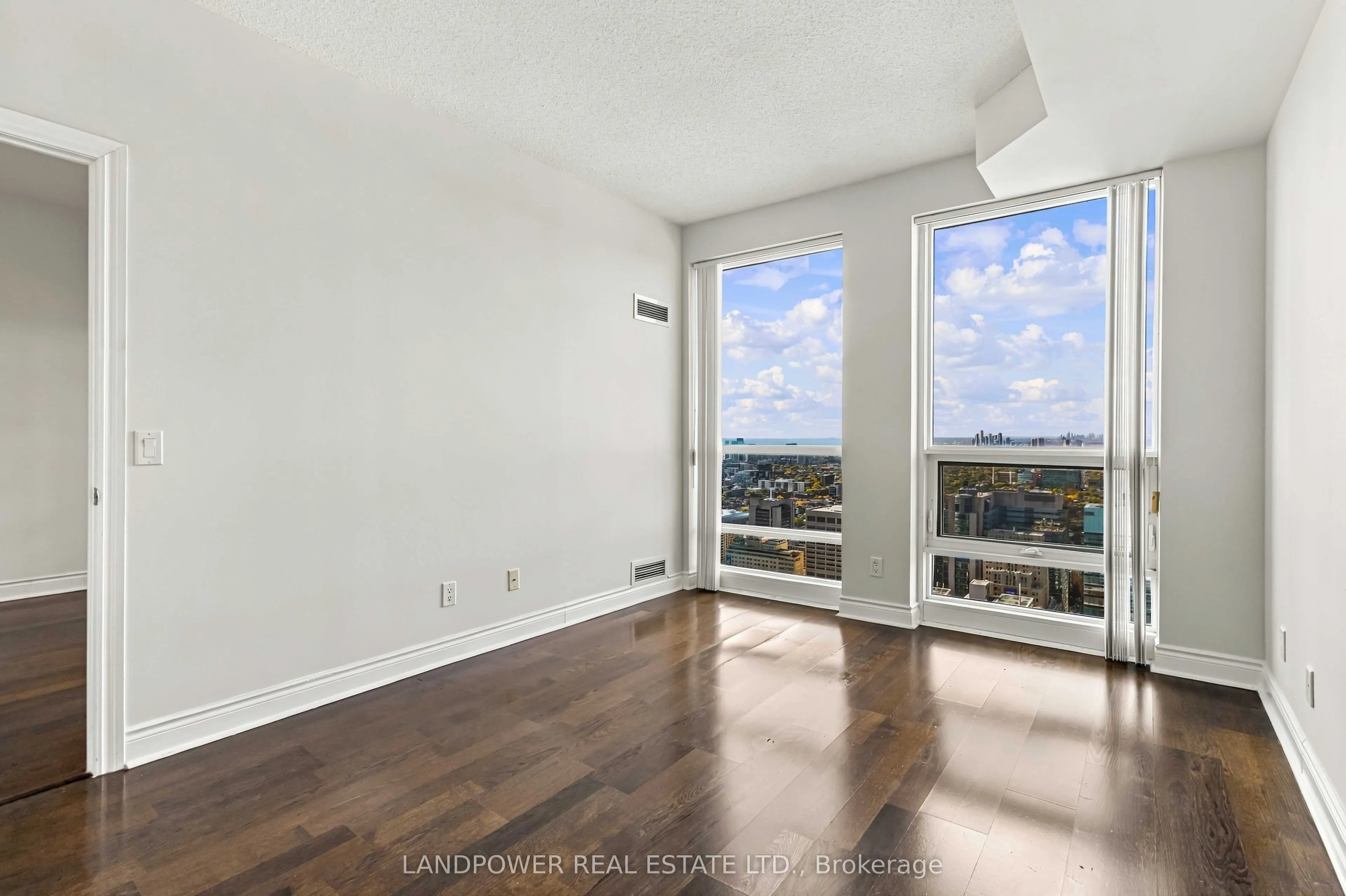763 Bay Street #4908