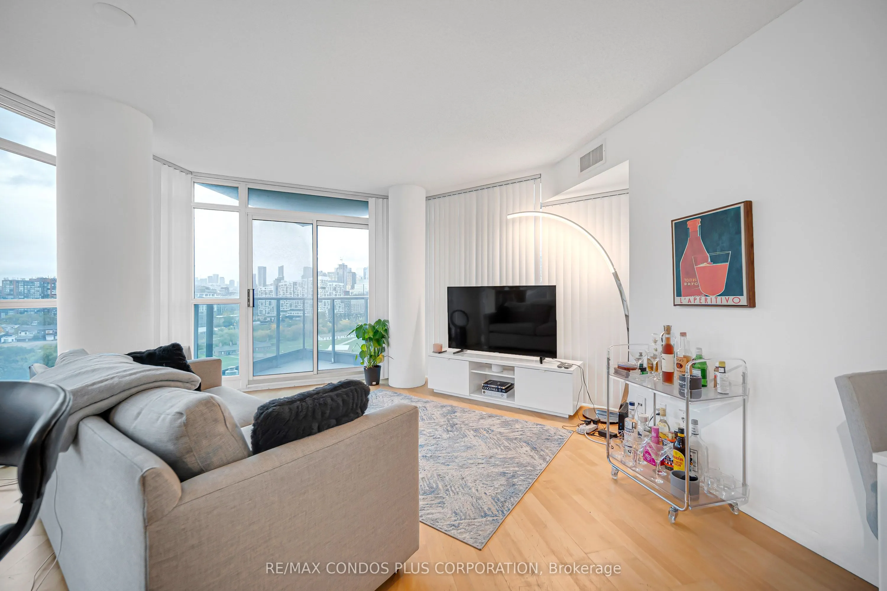 231 Fort York Boulevard #1609
