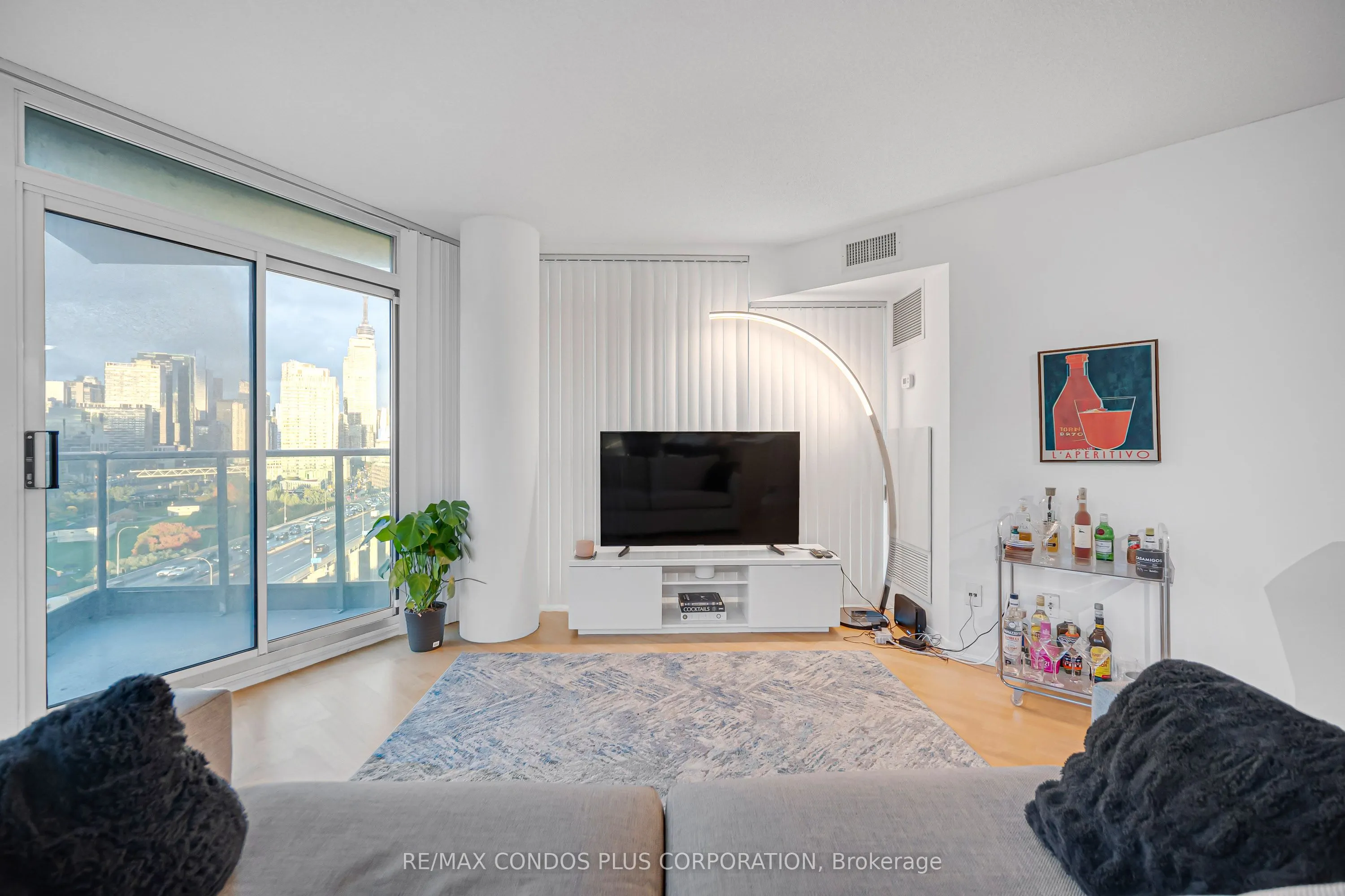 231 Fort York Boulevard #1609