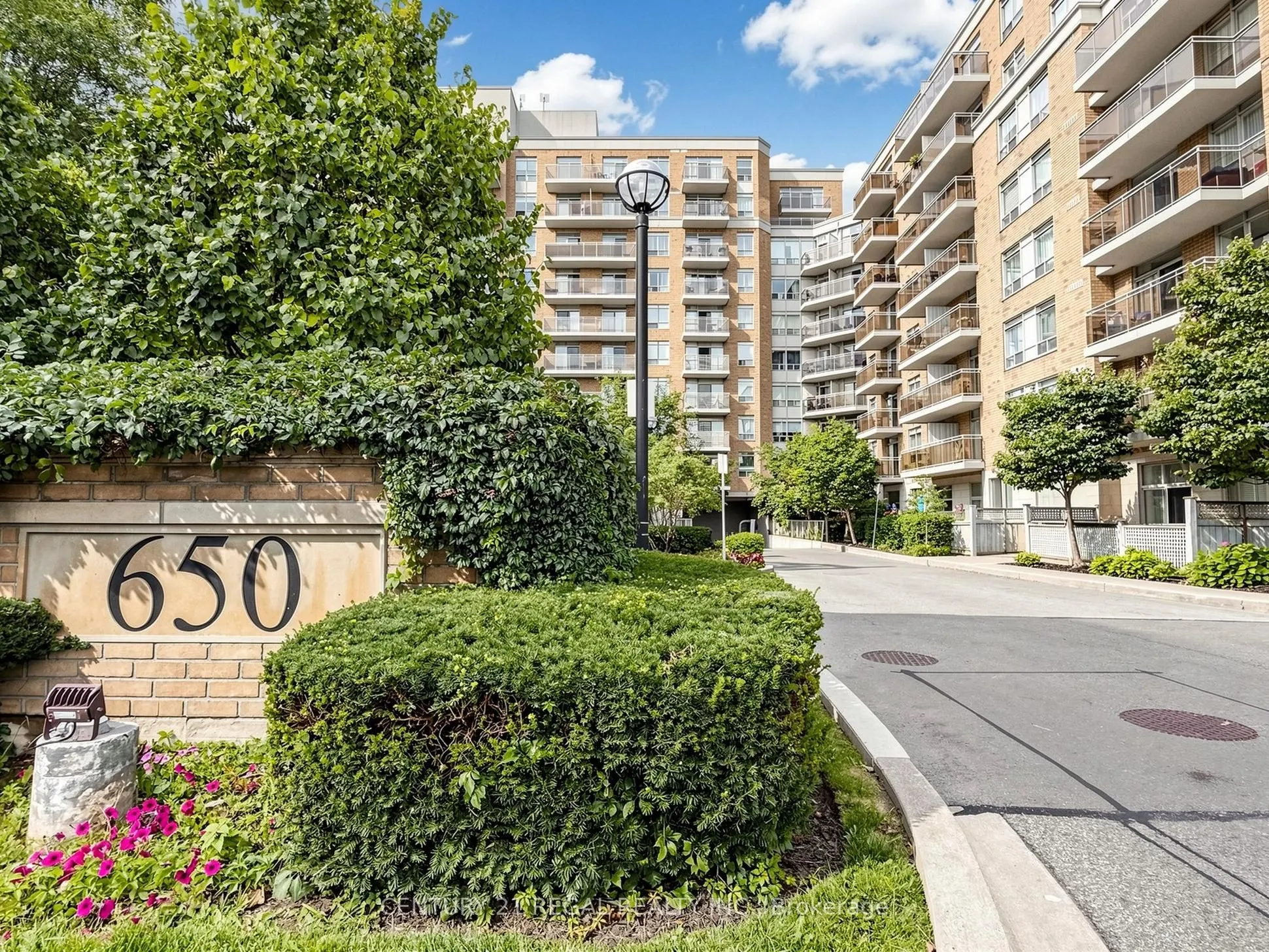 650 Lawrence Avenue W #434