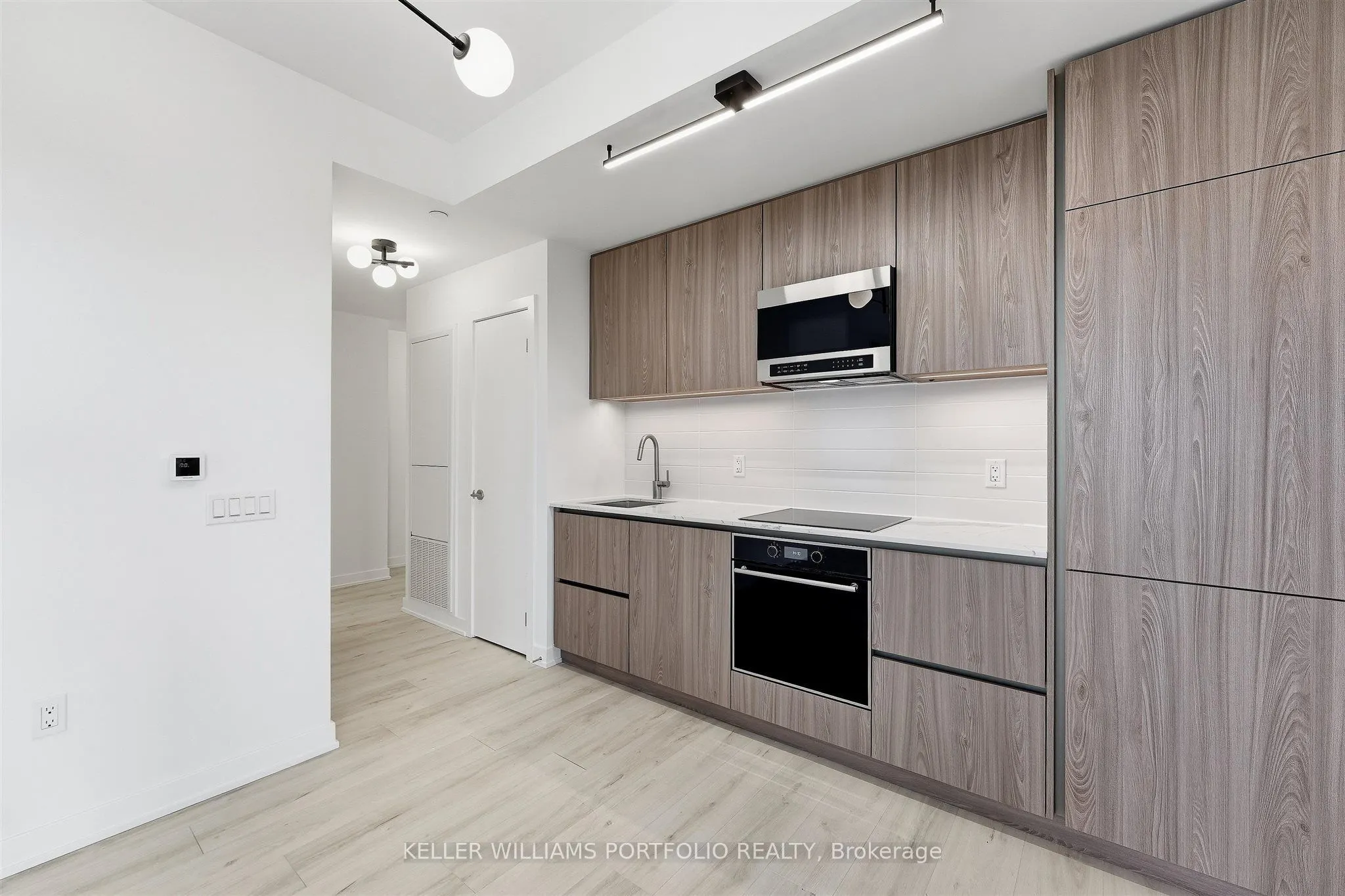 110 Broadway Avenue #3412