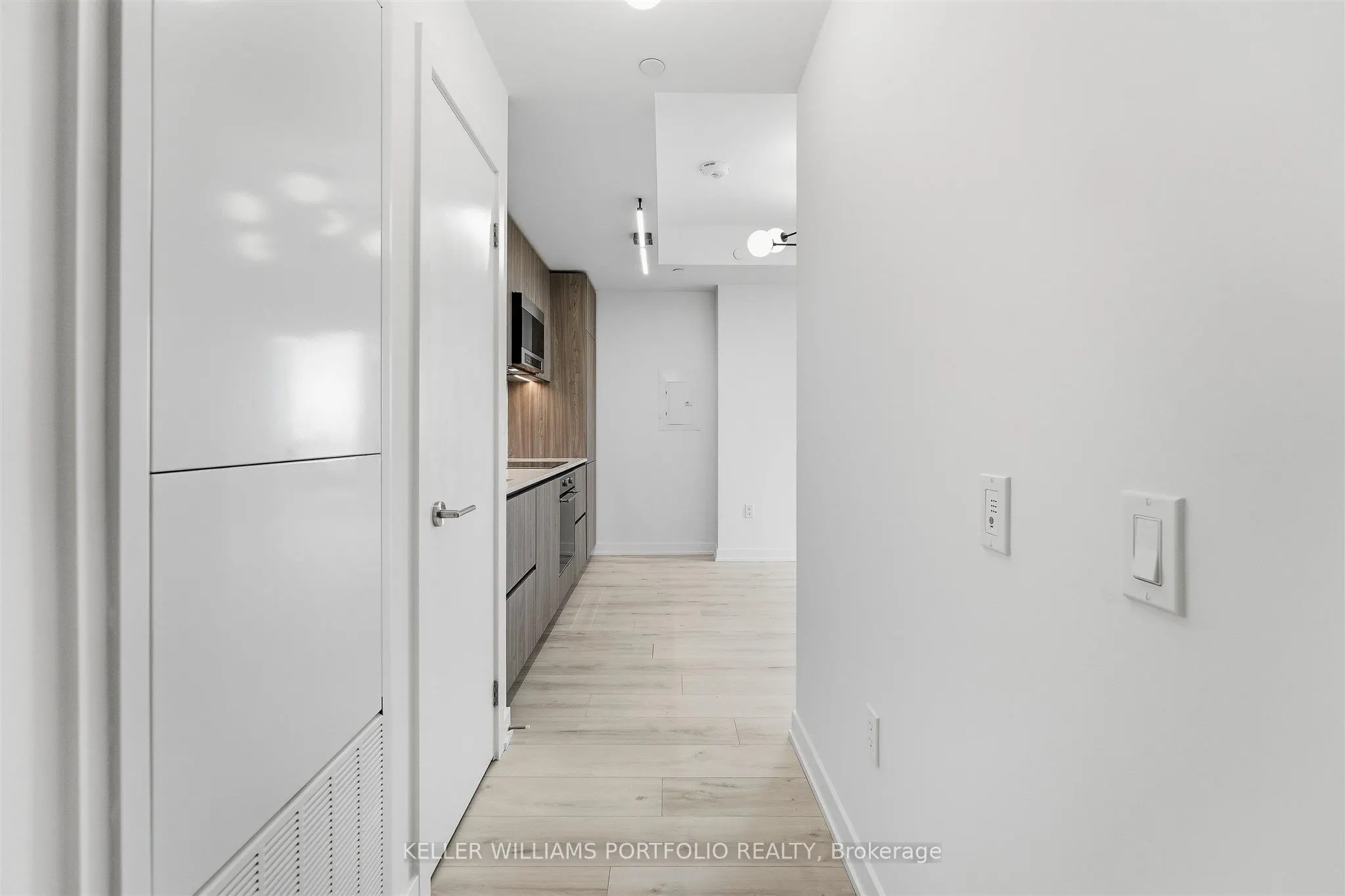 110 Broadway Avenue #3412