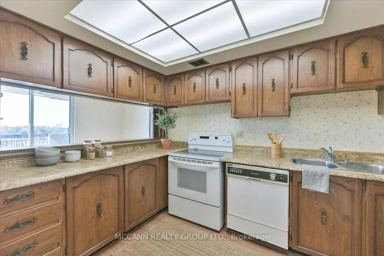 1201 Steeles Avenue W #602