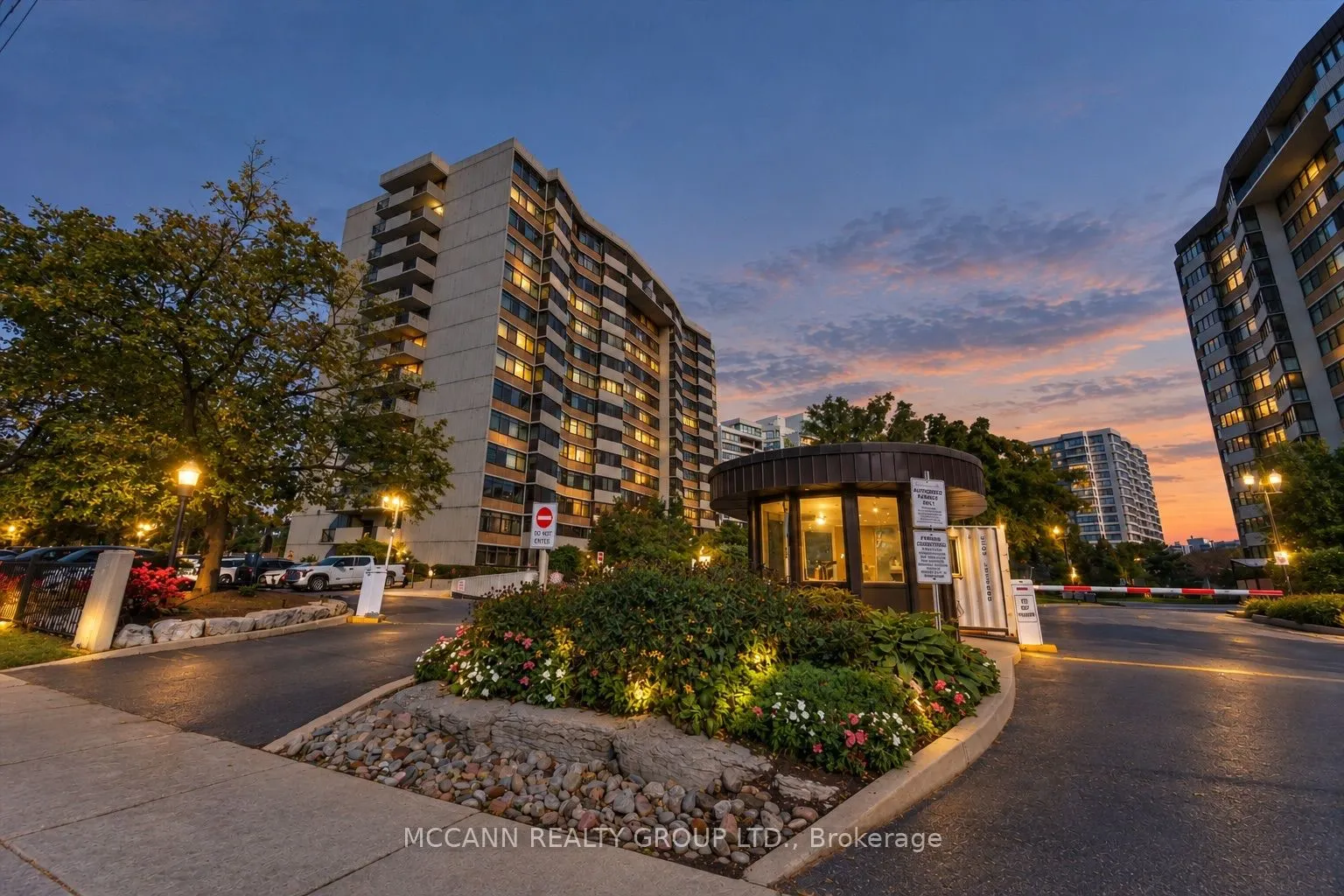 1201 Steeles Avenue W #602