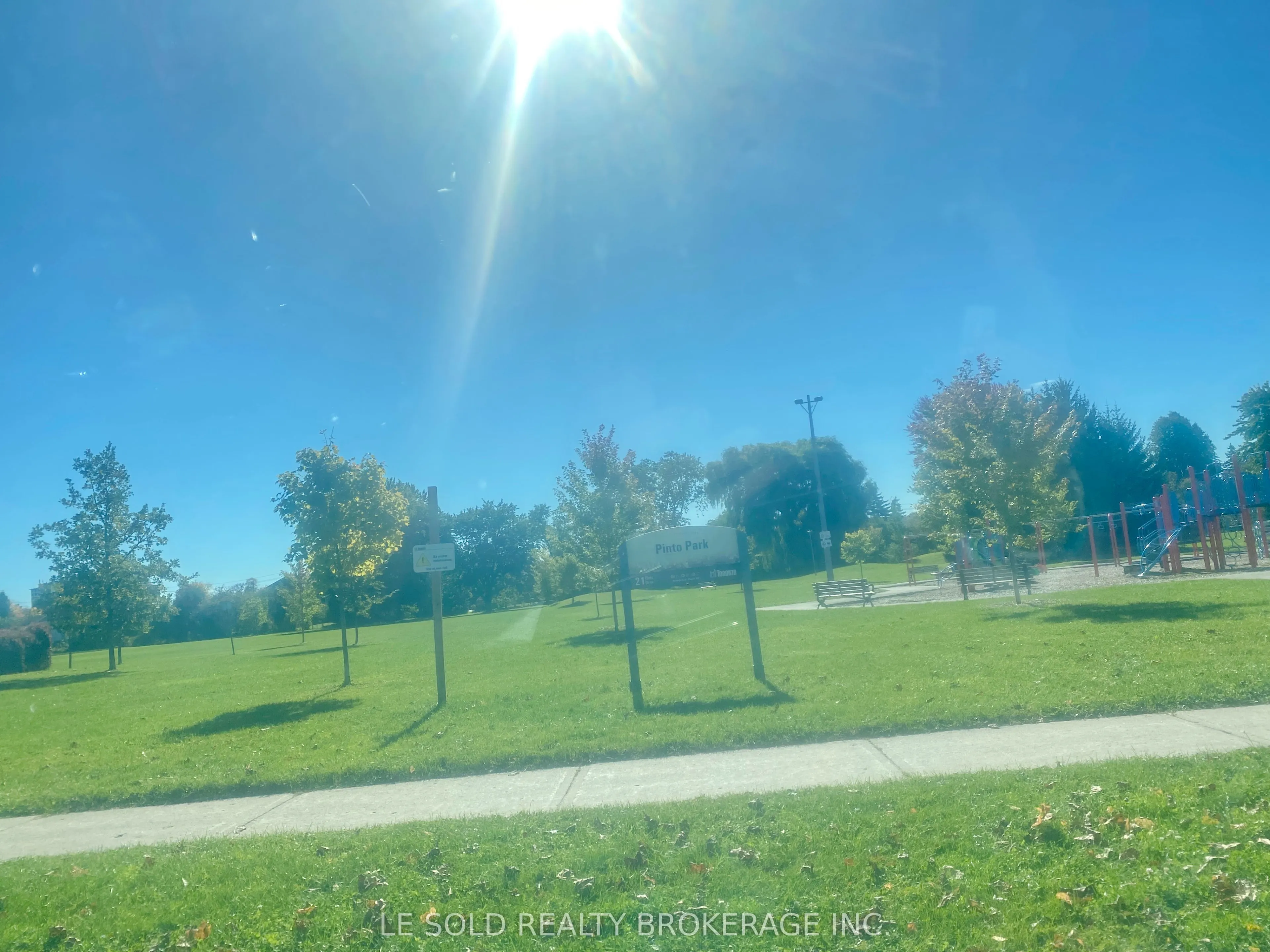 2 Chipwood Crescent #Upper