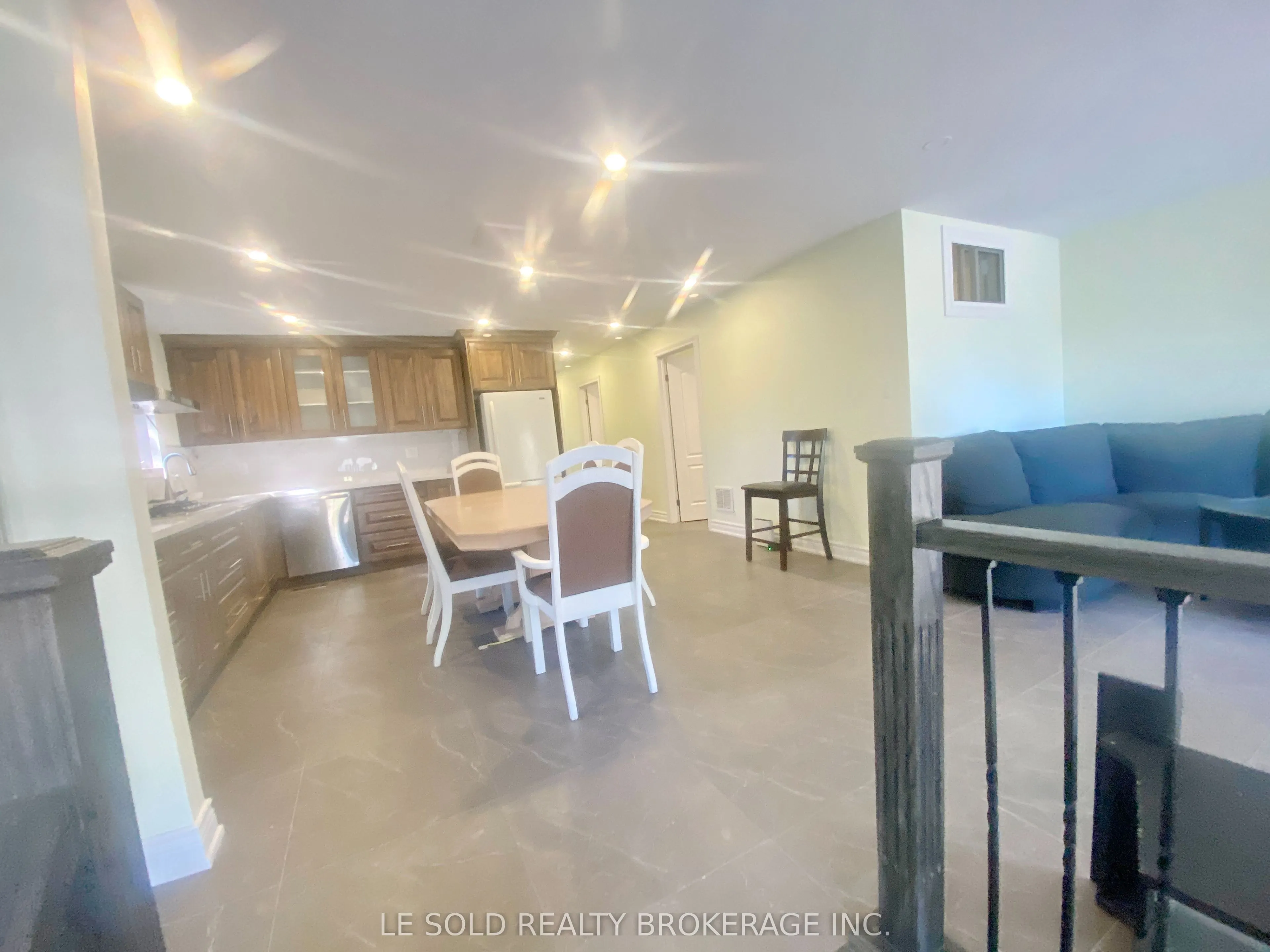 2 Chipwood Crescent #Upper