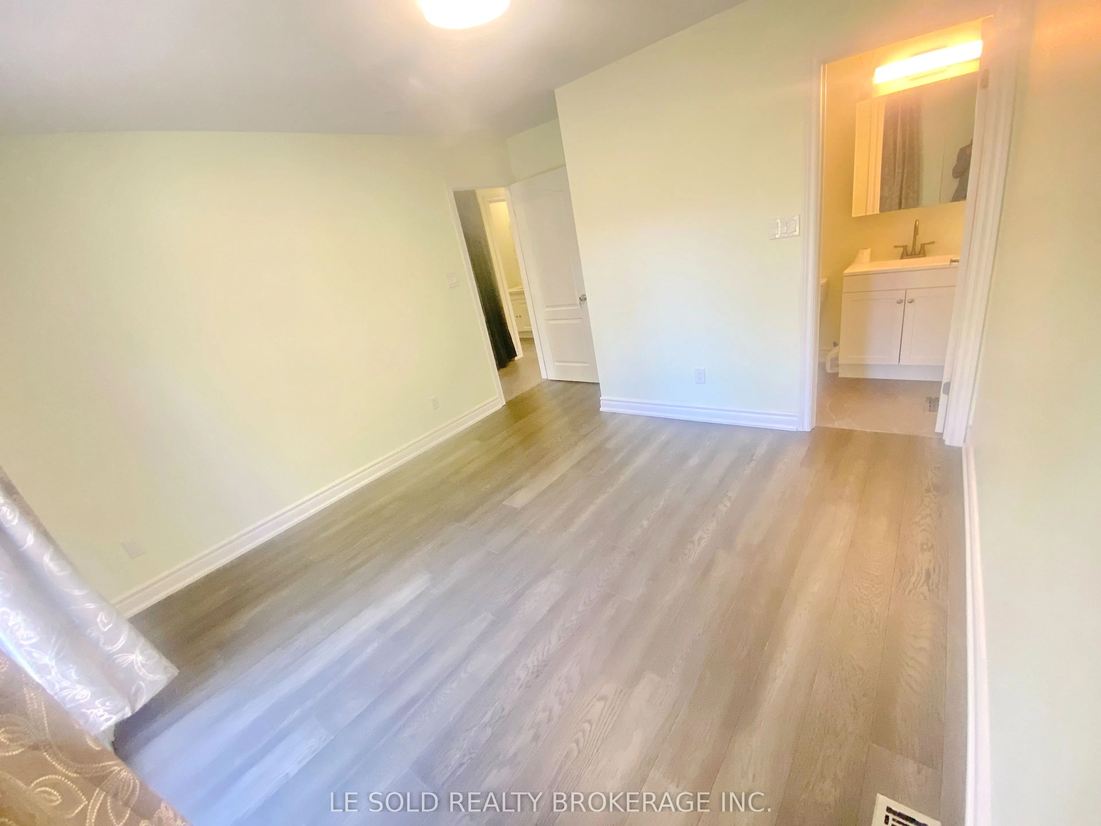 2 Chipwood Crescent #Upper