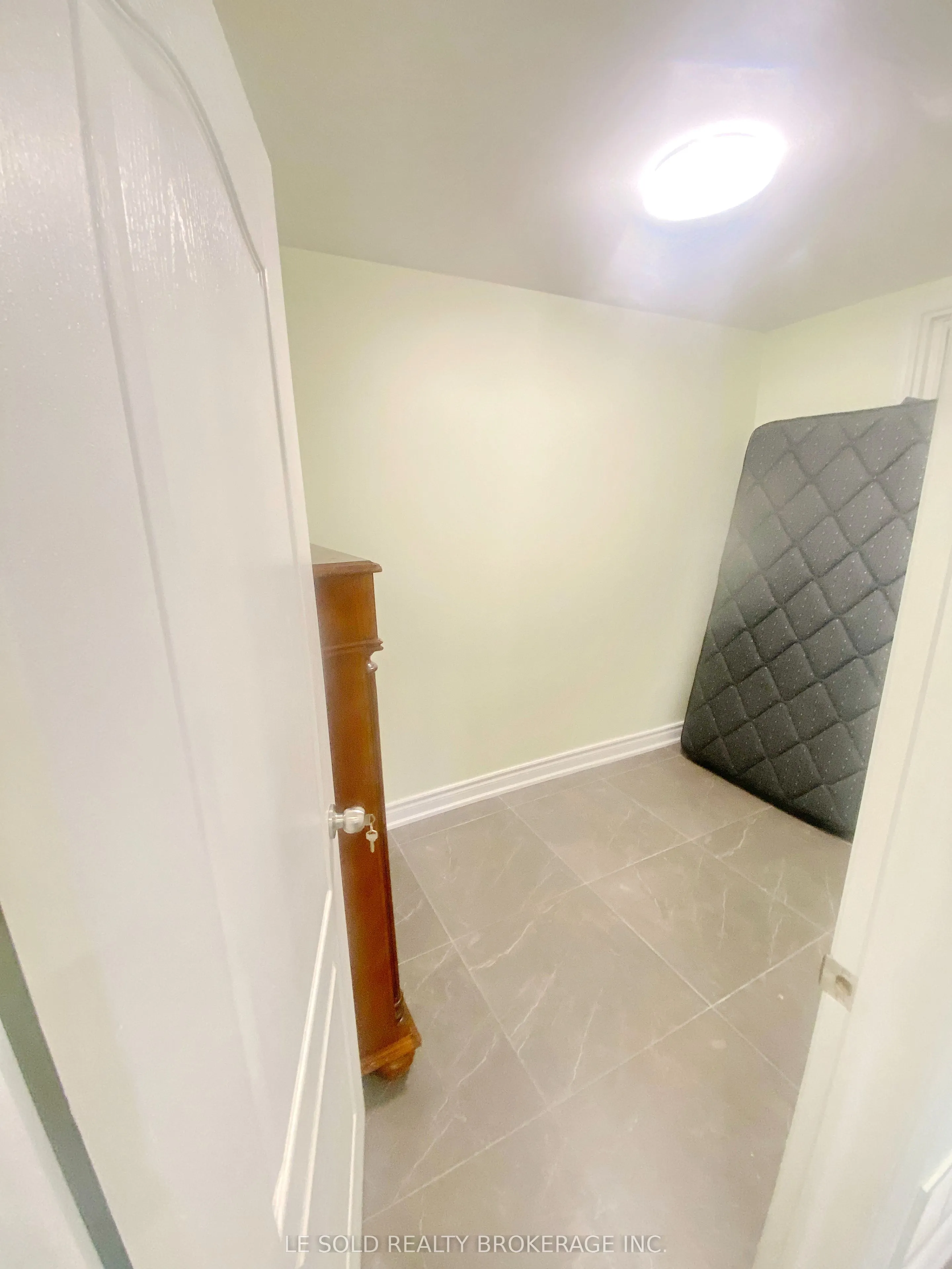 2 Chipwood Crescent #Upper