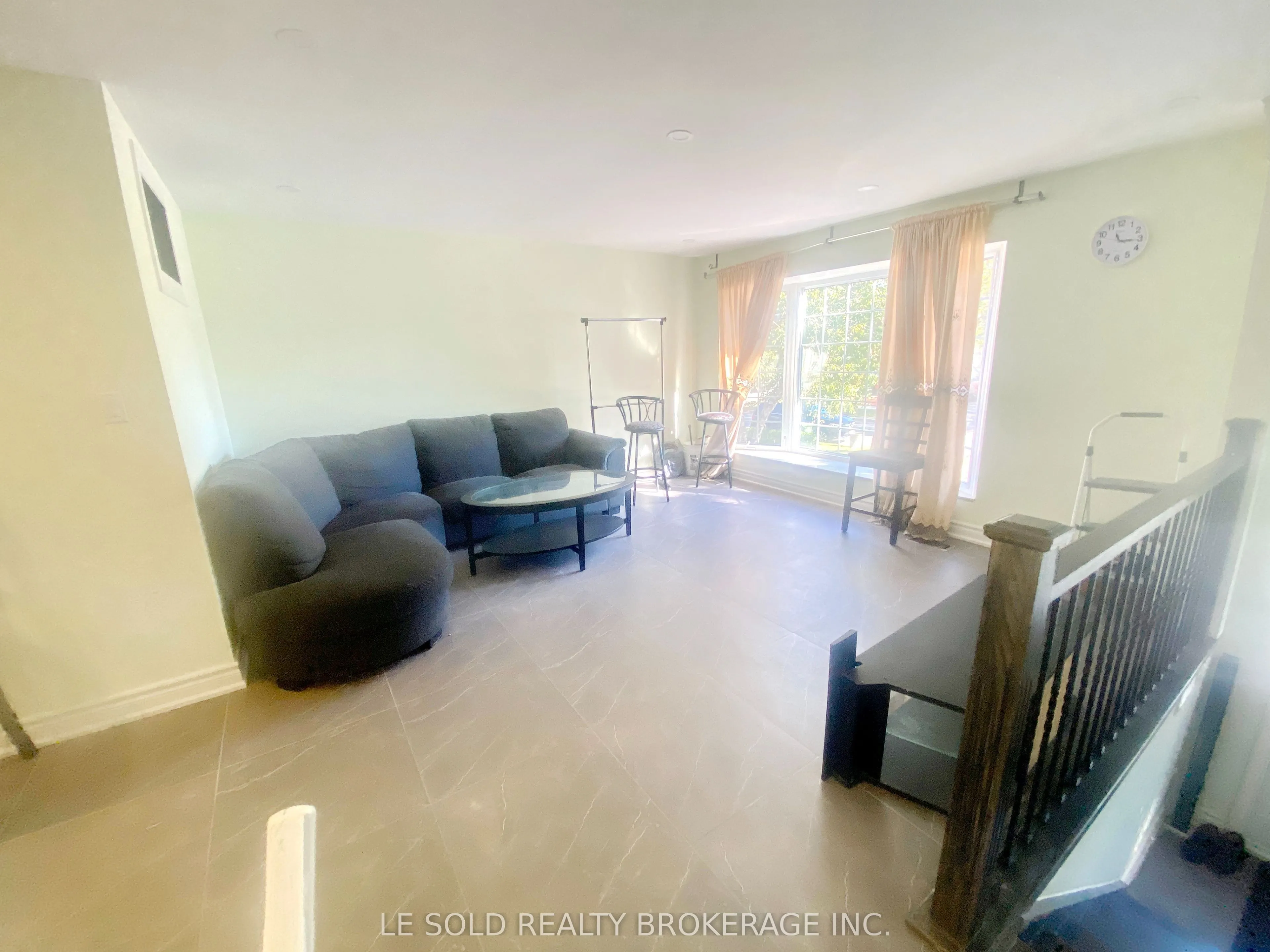 2 Chipwood Crescent #Upper