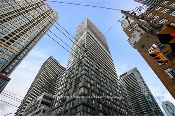 101 PETER Street #602