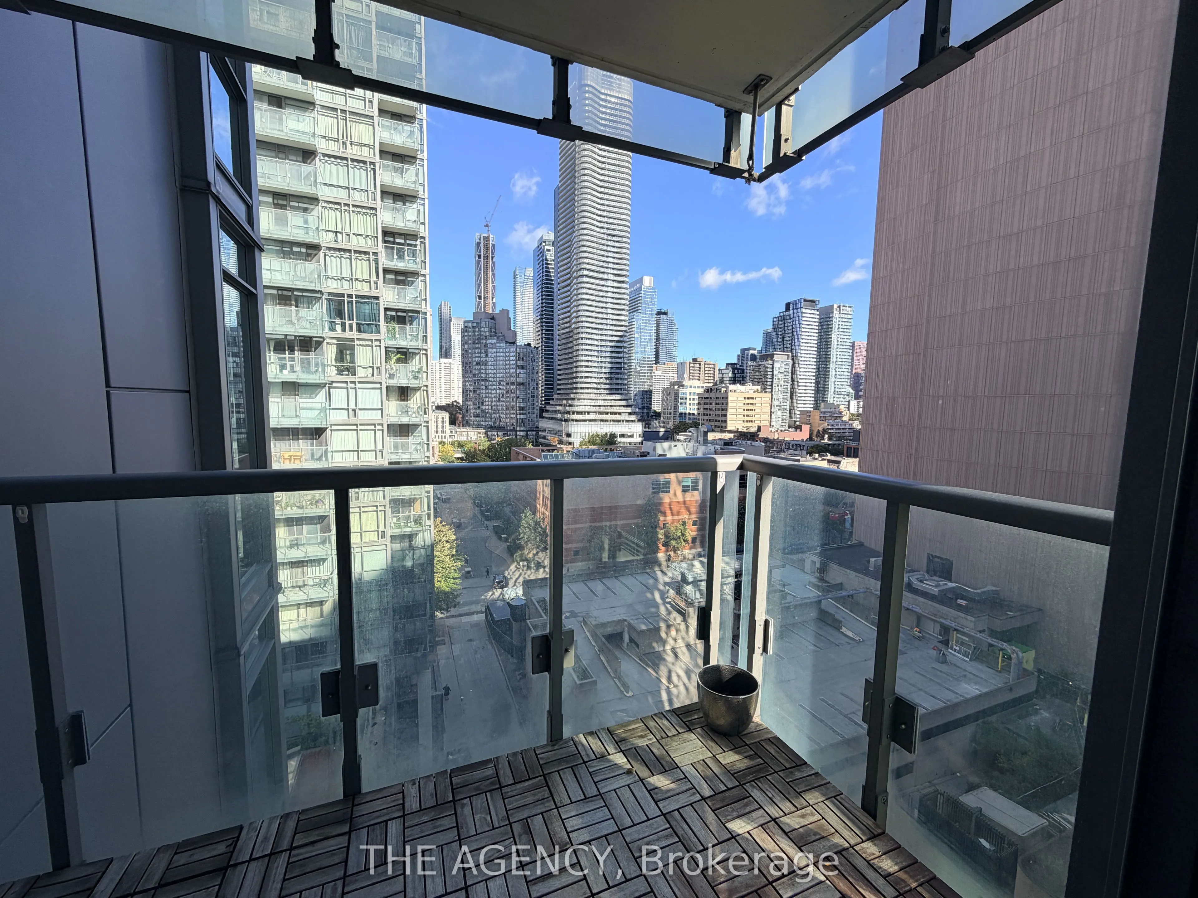 38 Grenville Street #1008