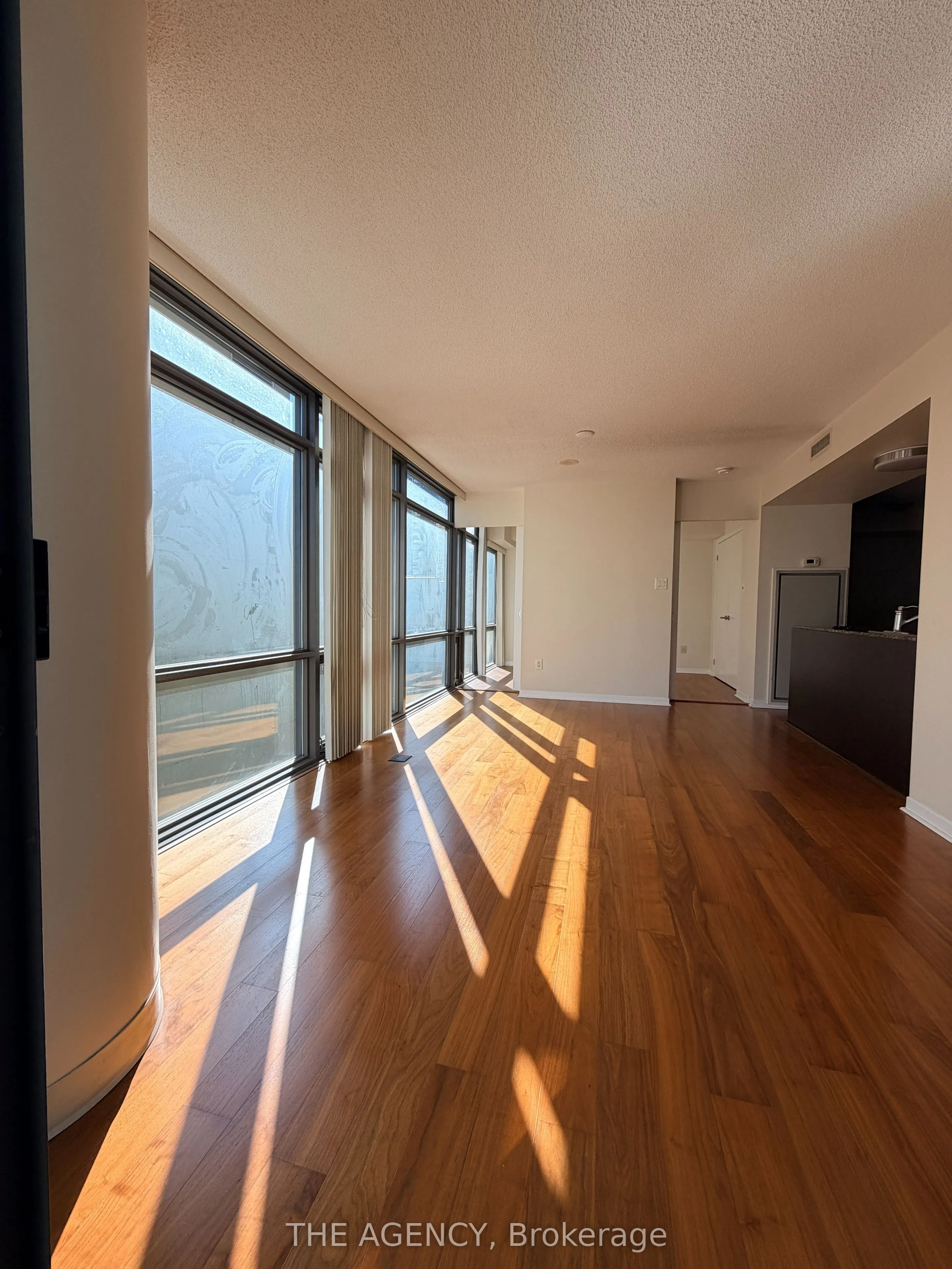 38 Grenville Street #1008