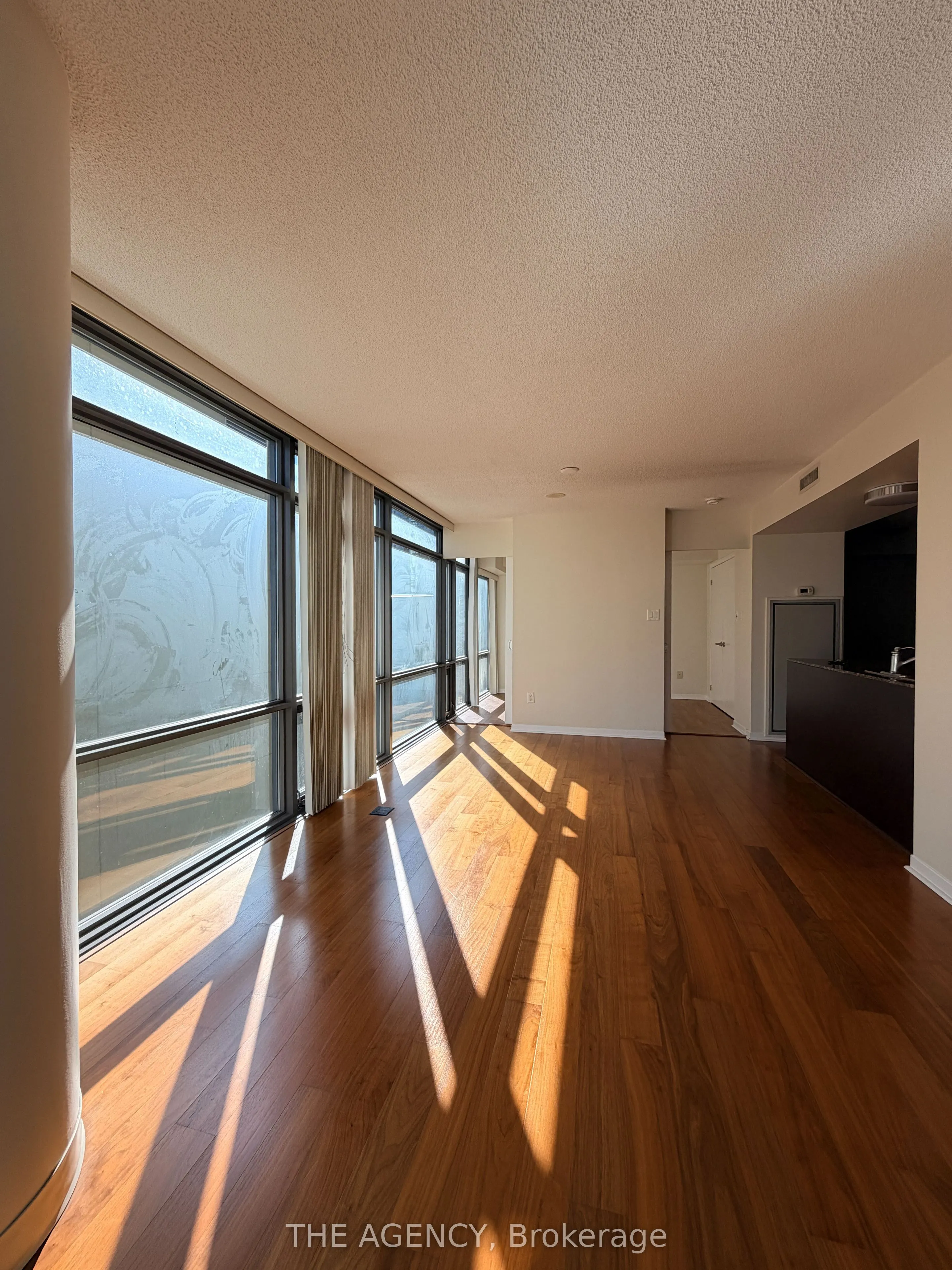 38 Grenville Street #1008