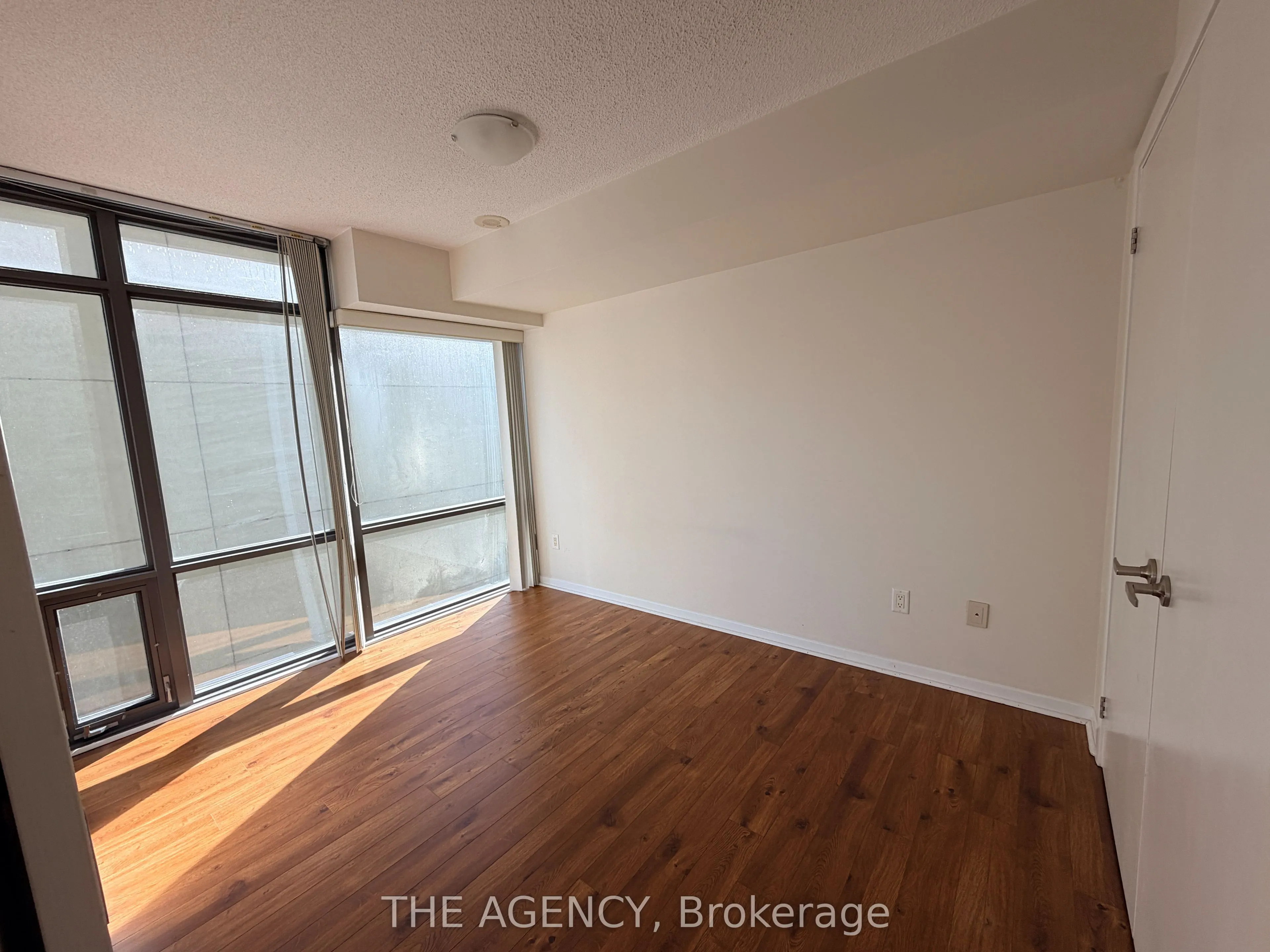 38 Grenville Street #1008