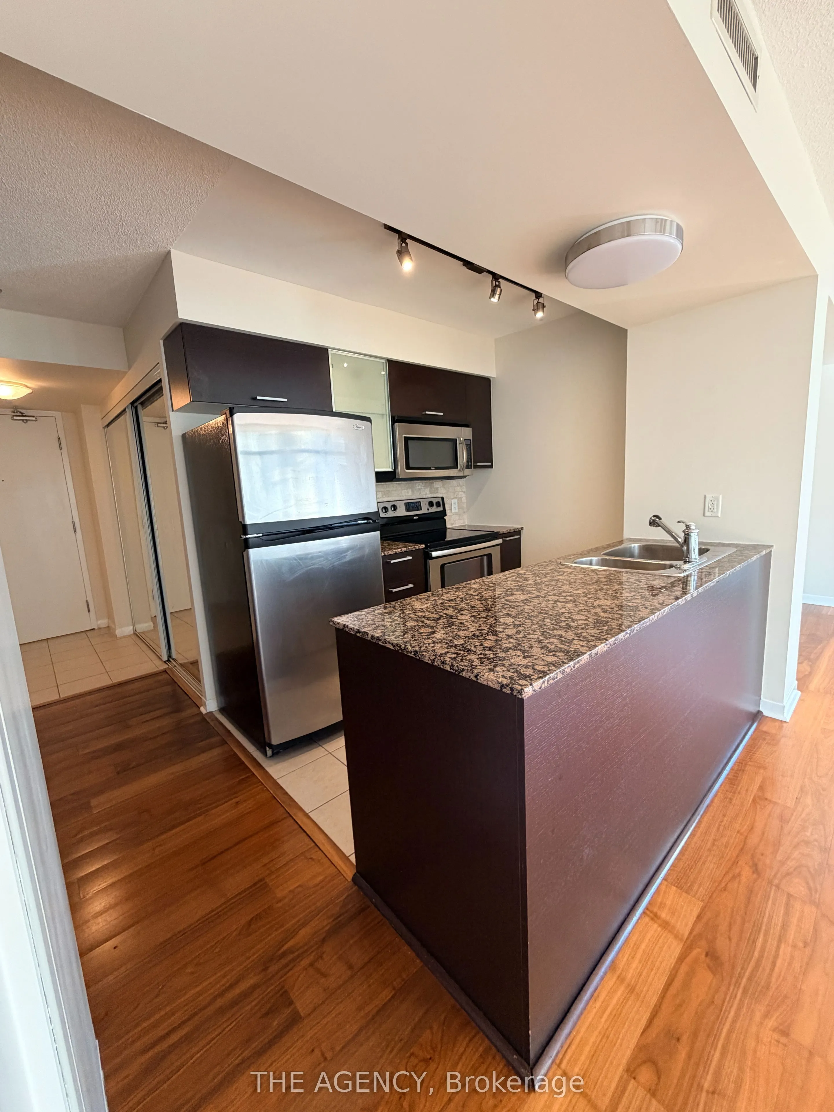 38 Grenville Street #1008
