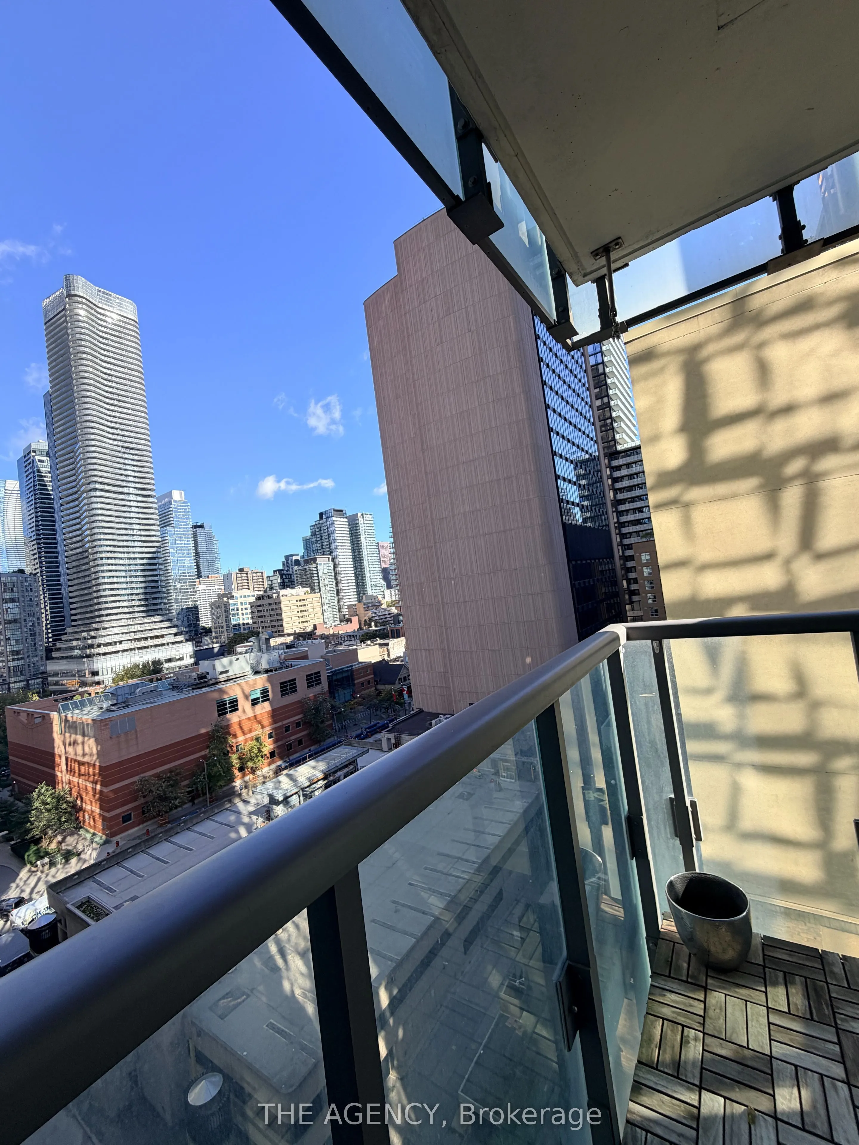 38 Grenville Street #1008