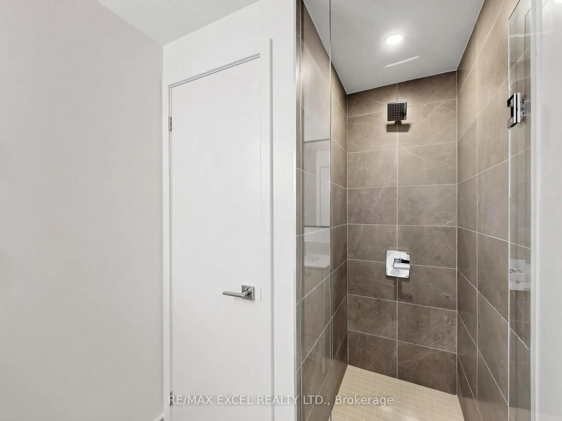 75 Curlew Drive #12