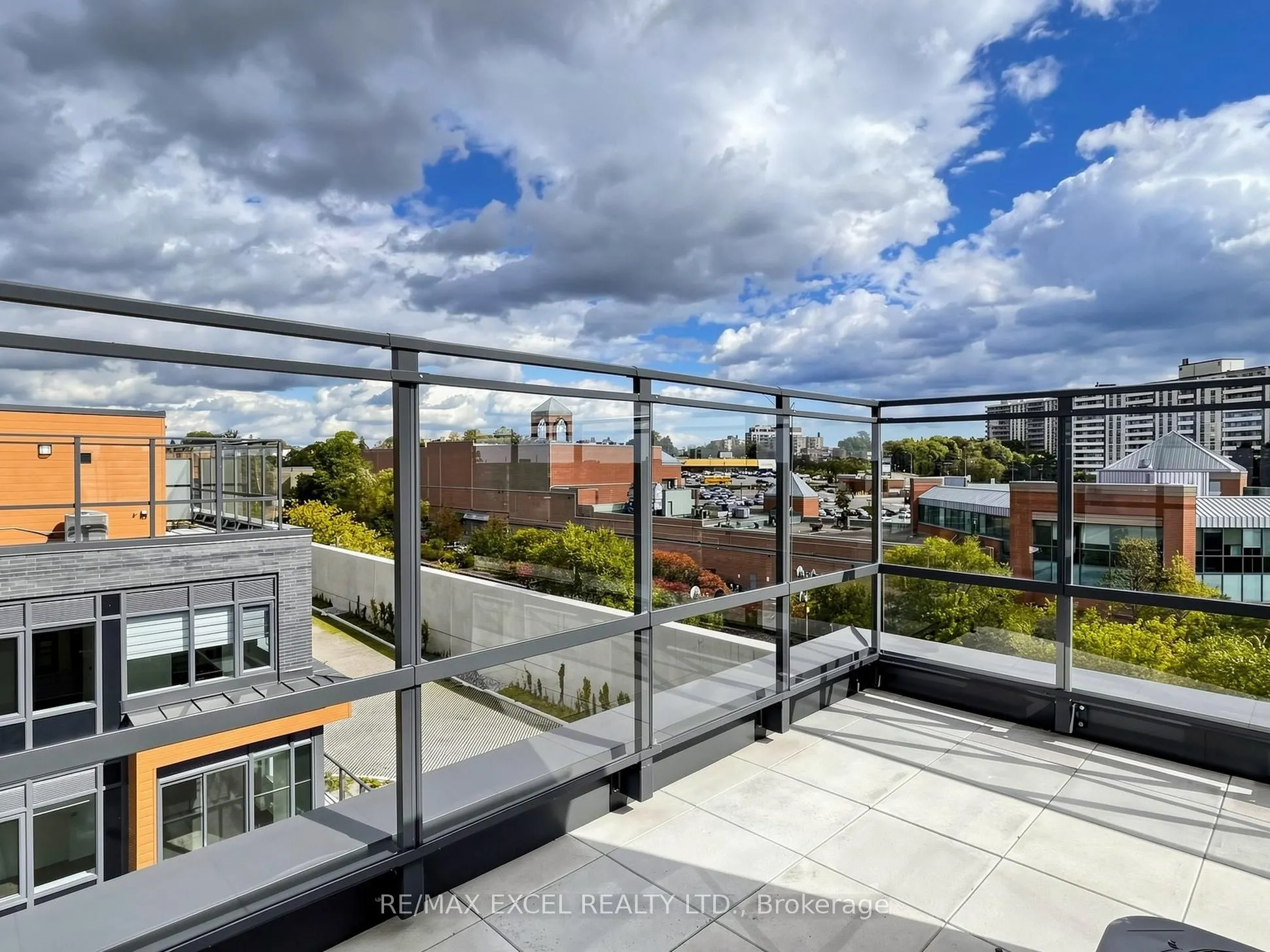75 Curlew Drive #12