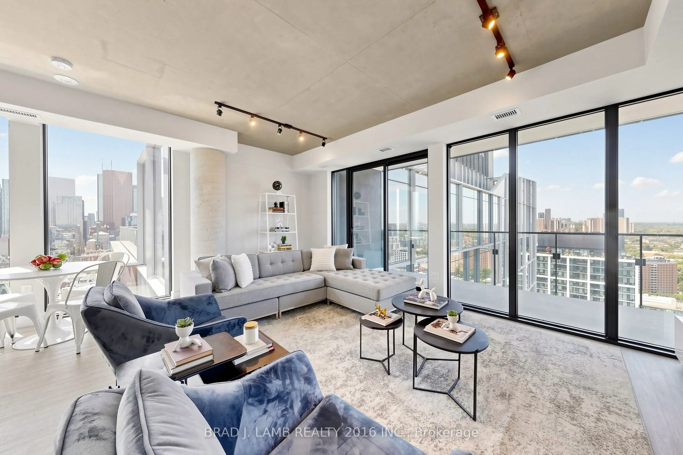 284 King Street E #2803