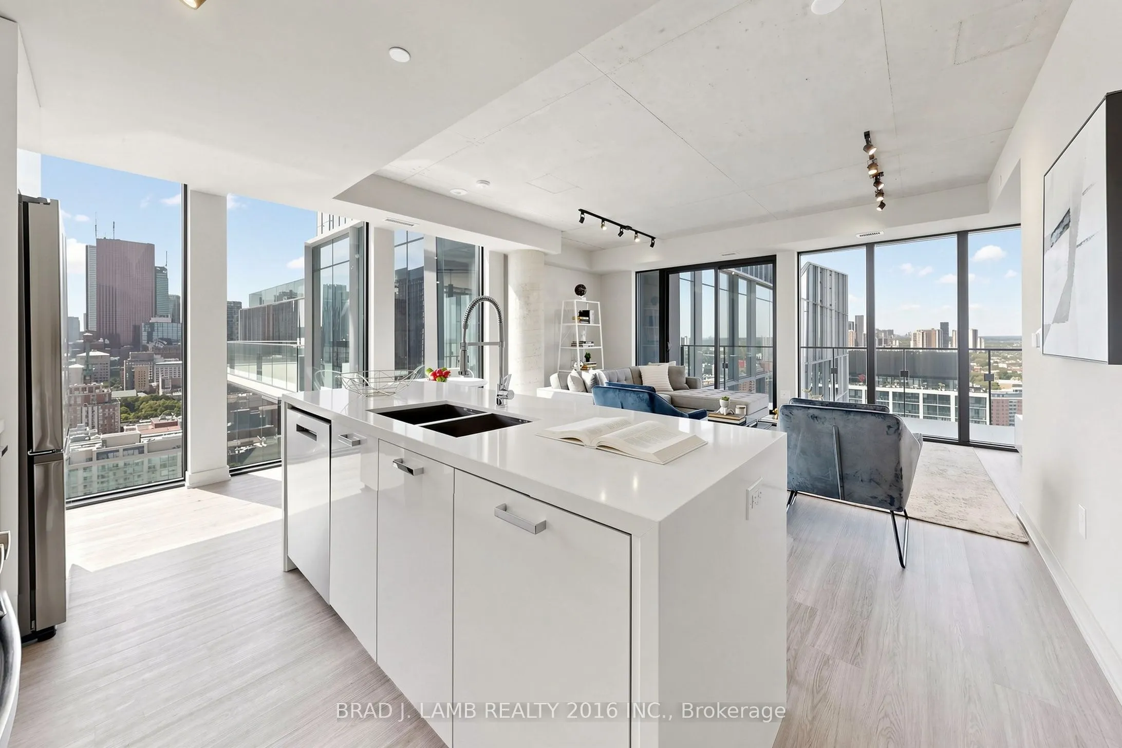 284 King Street E #2803
