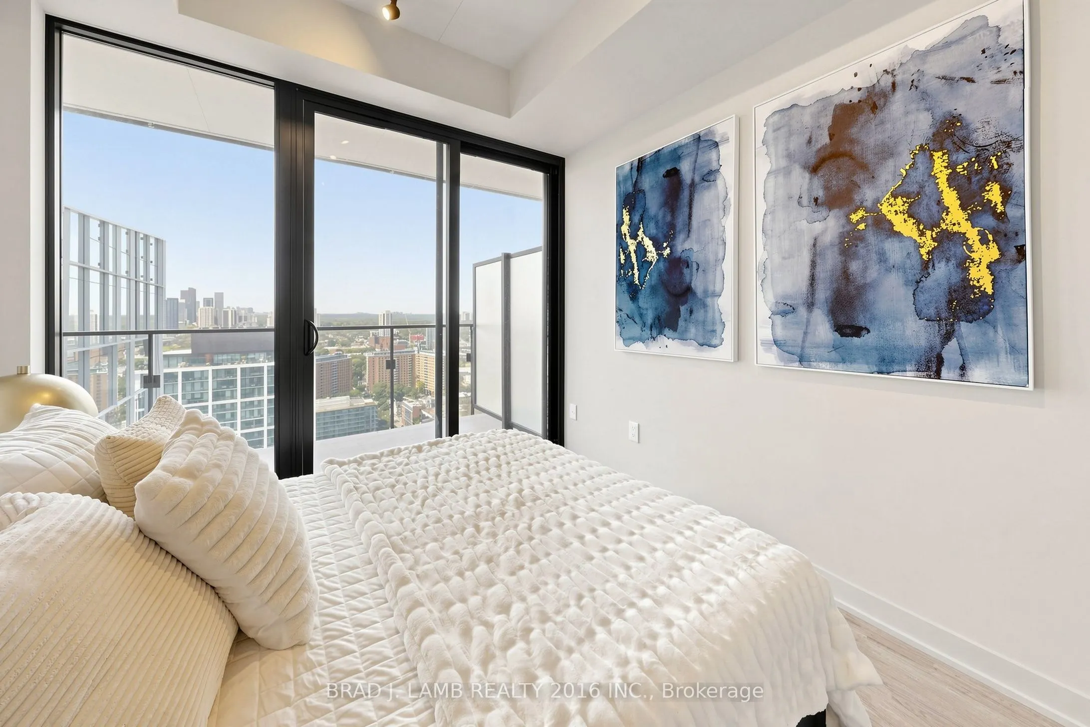 284 King Street E #2803