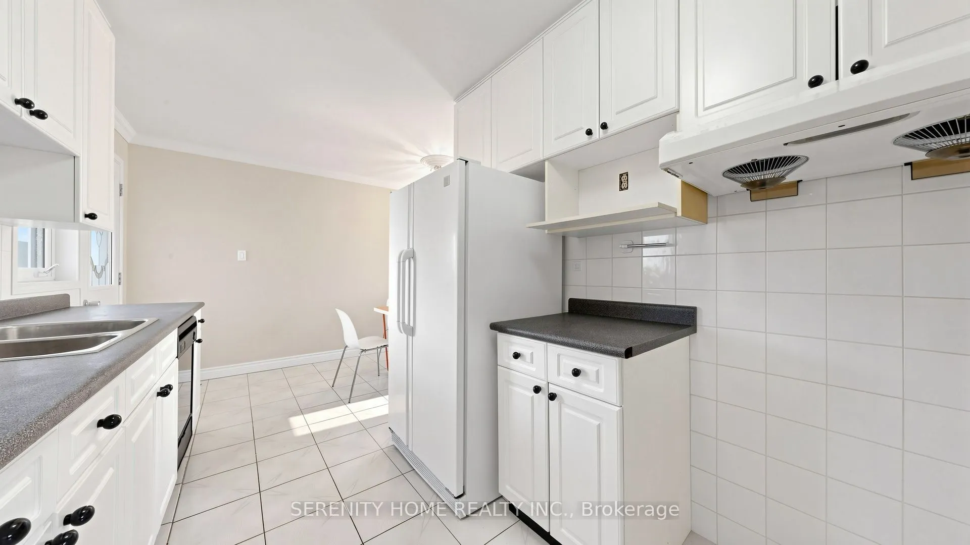 15 Monarchwood Crescent