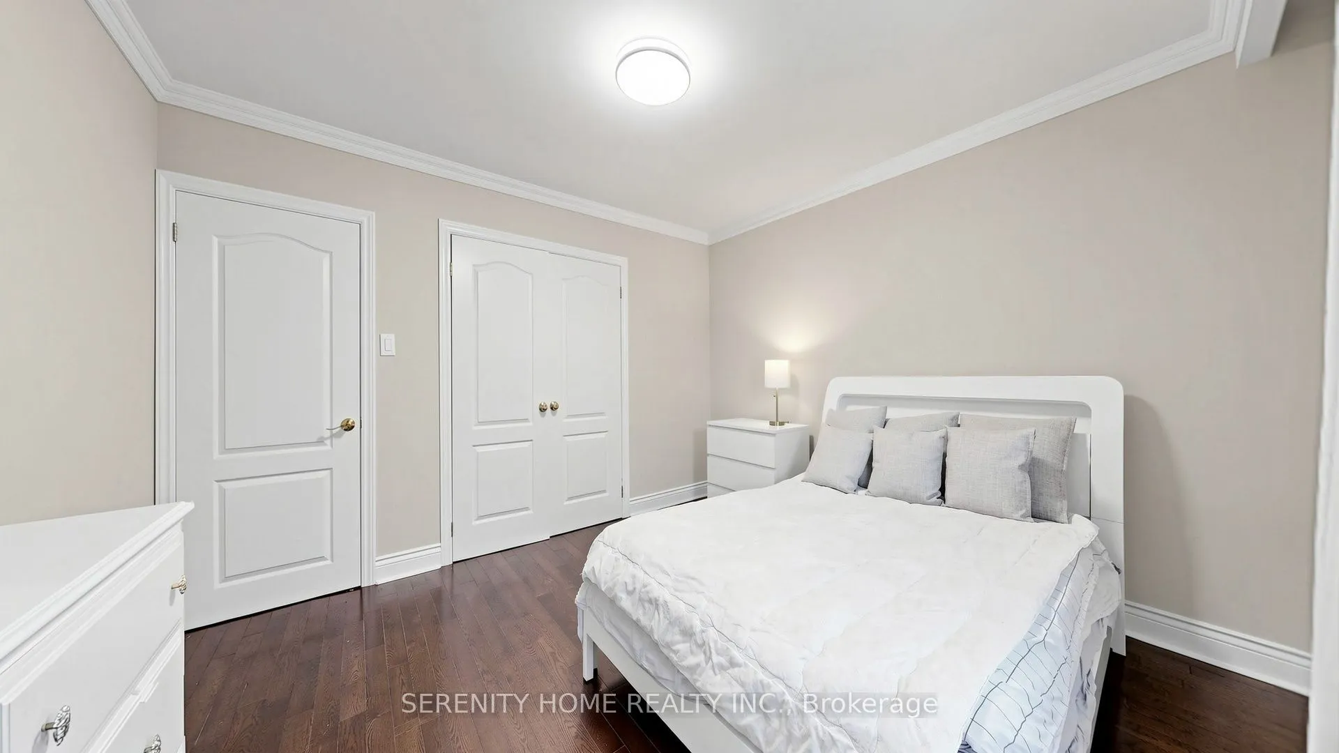 15 Monarchwood Crescent