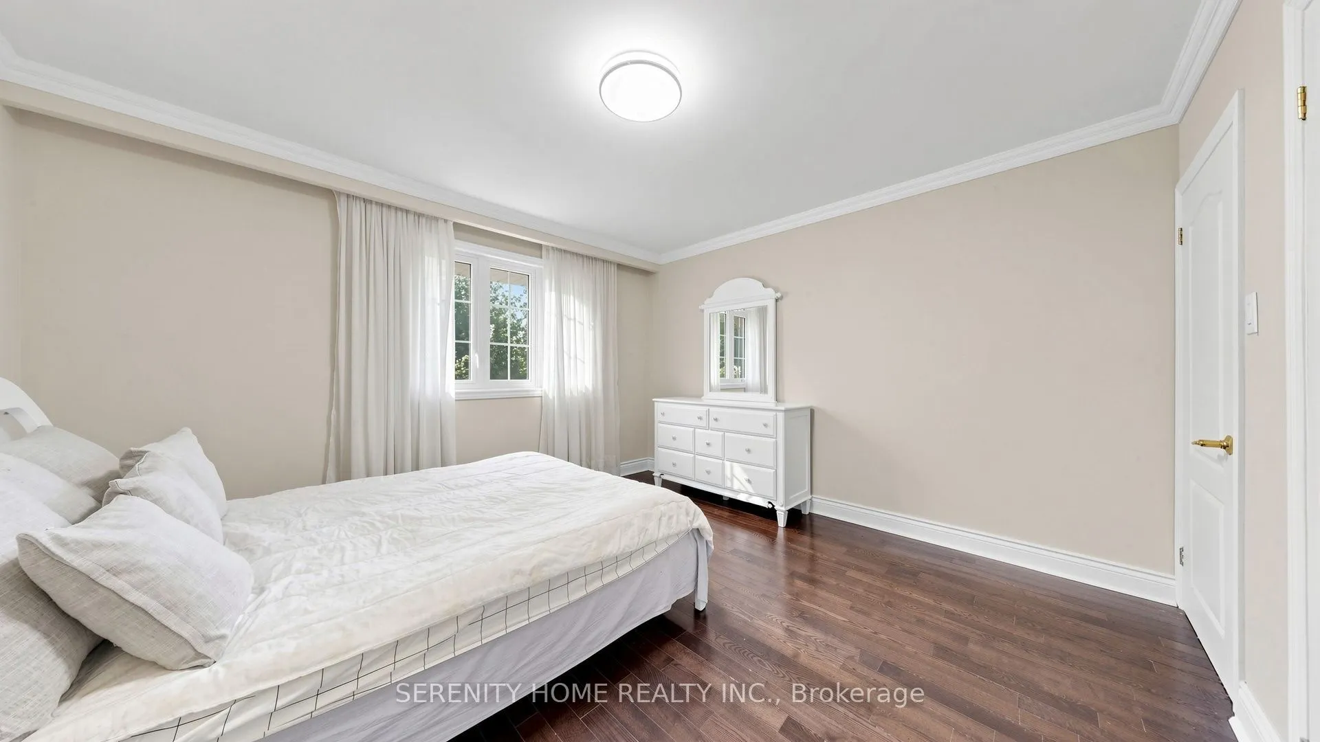 15 Monarchwood Crescent
