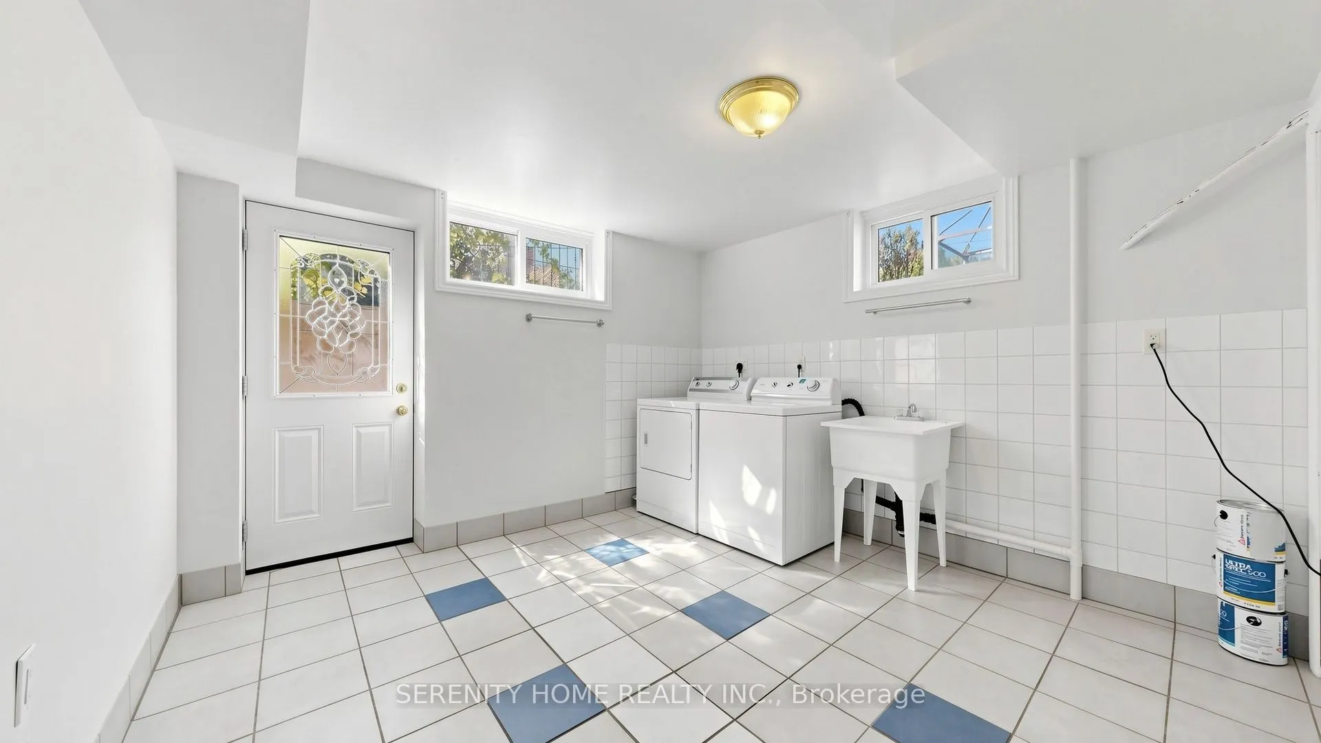 15 Monarchwood Crescent