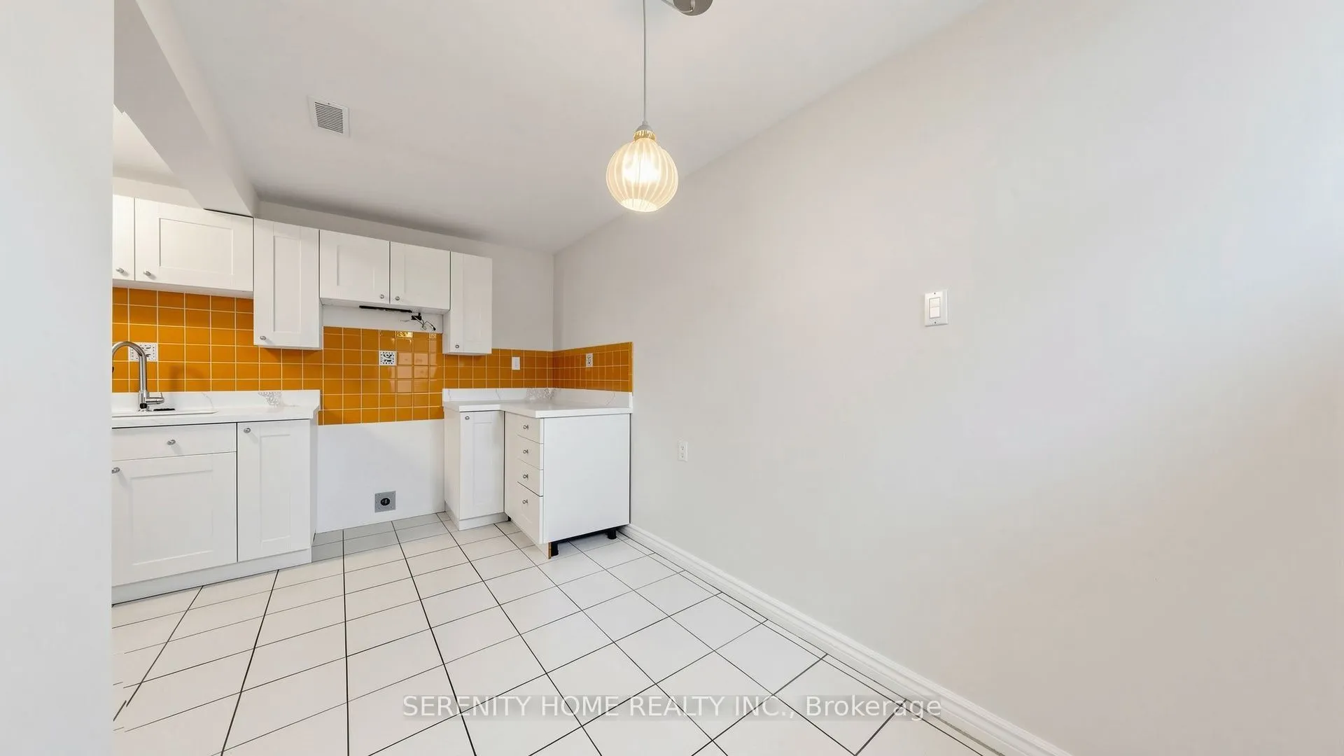 15 Monarchwood Crescent