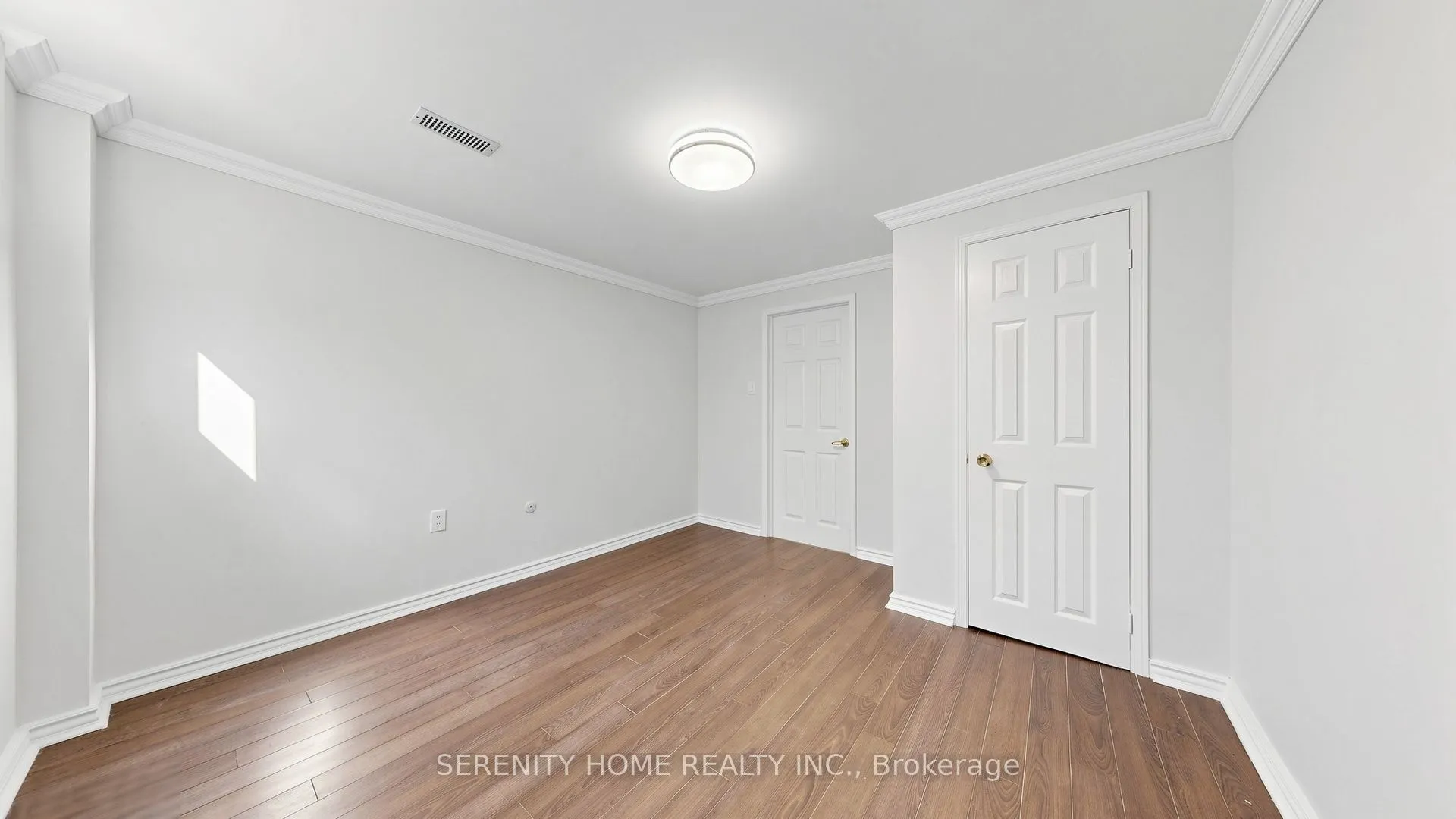 15 Monarchwood Crescent