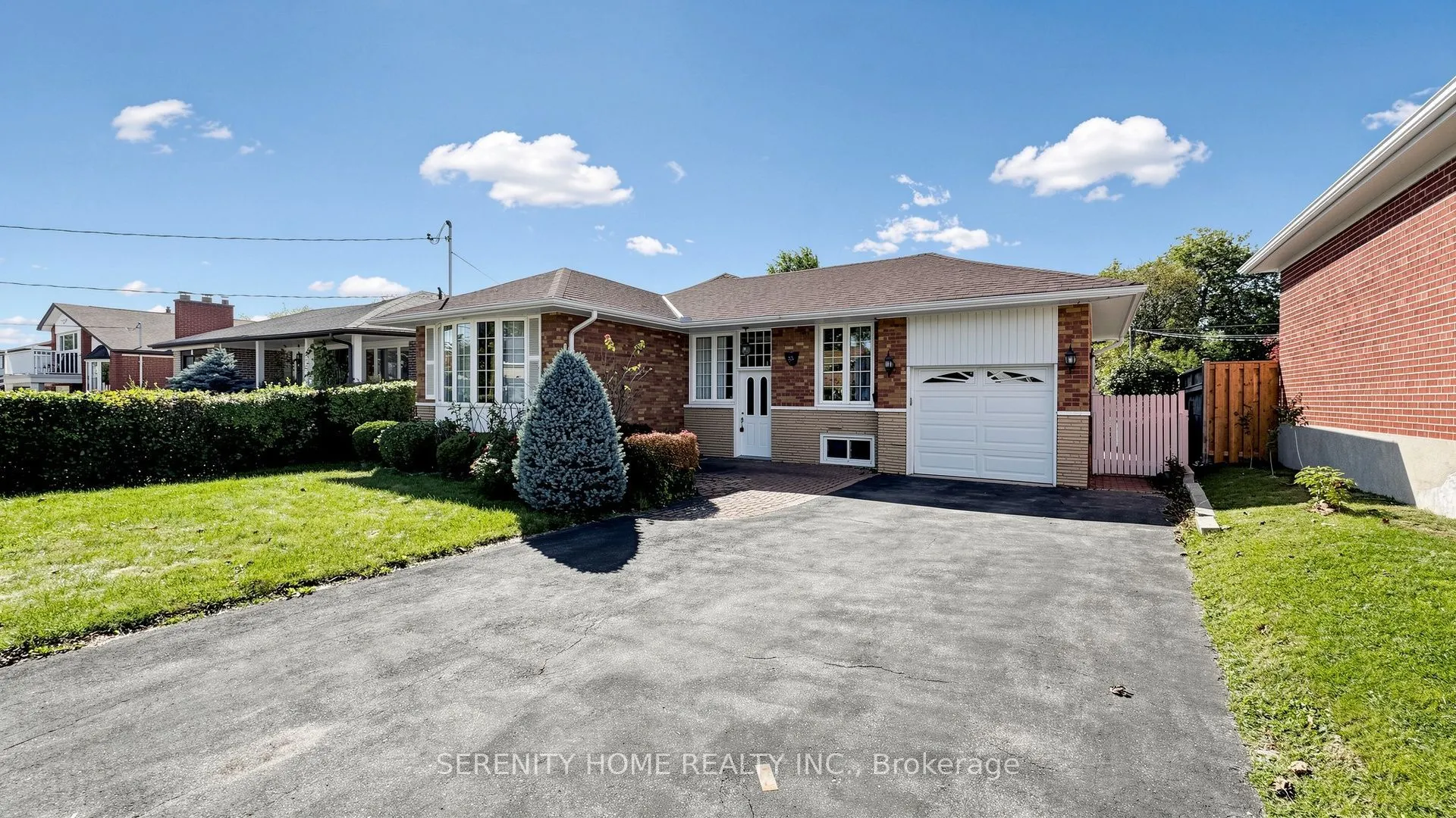 15 Monarchwood Crescent